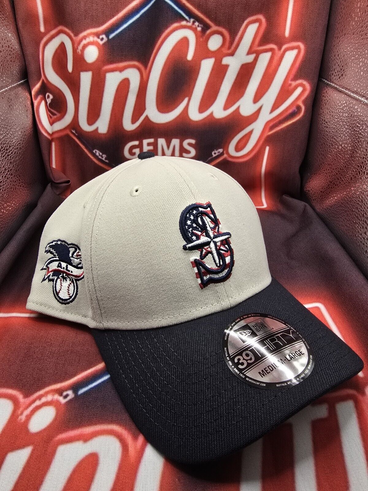 New Era Khaki/Black Seattle Mariners 2024 Fourth of July 39THIRTY Flex M-L