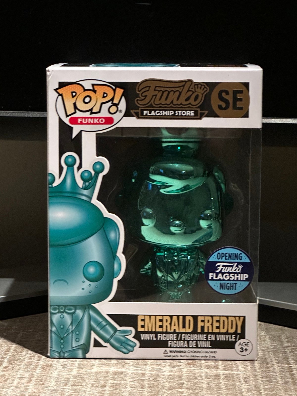 Funko Pop! Emerald Freddy SE Limited - HQ Opening Night Exclusive With Protector