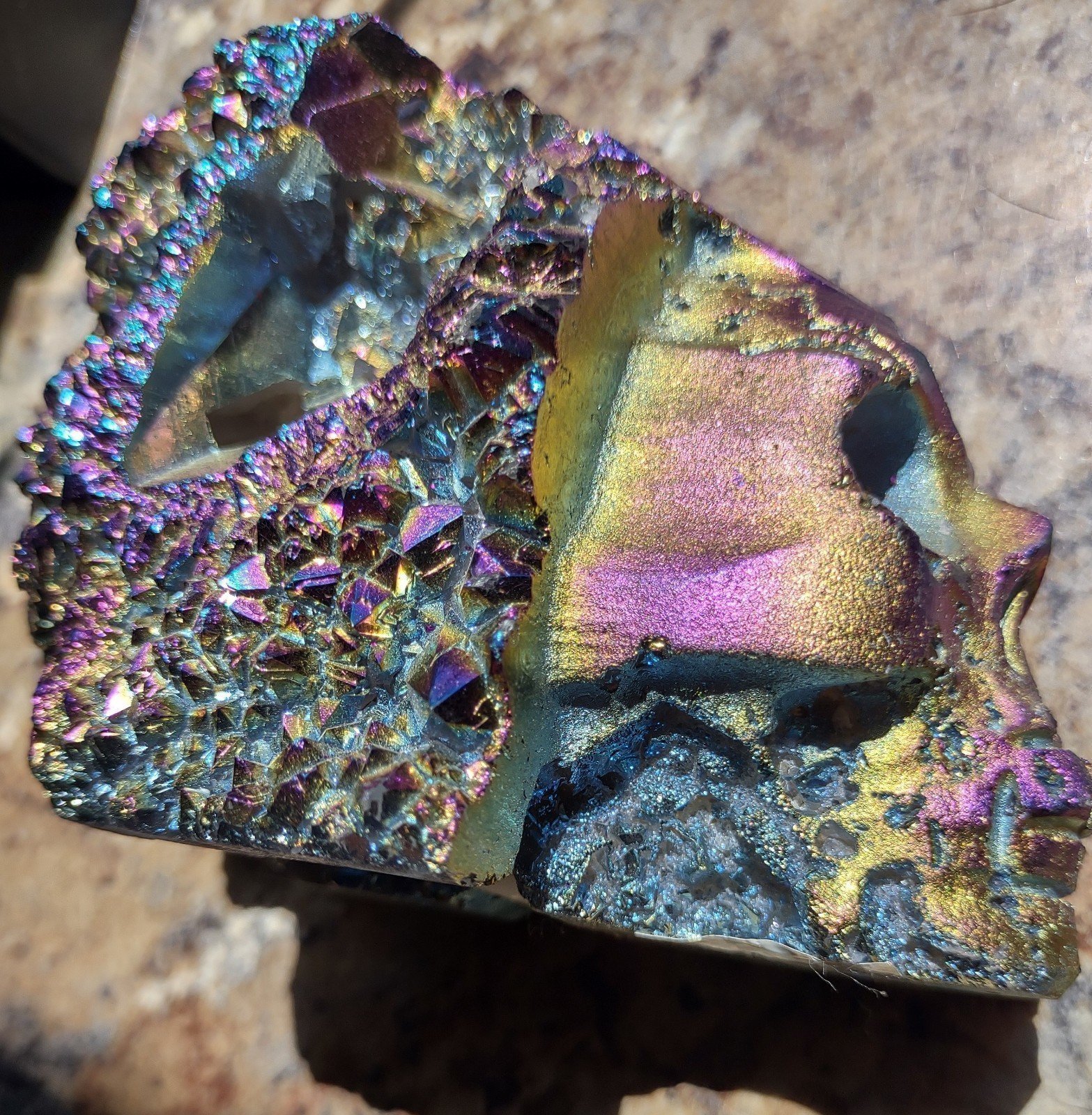 Amazing Titanium Aura Skull Head Crystal