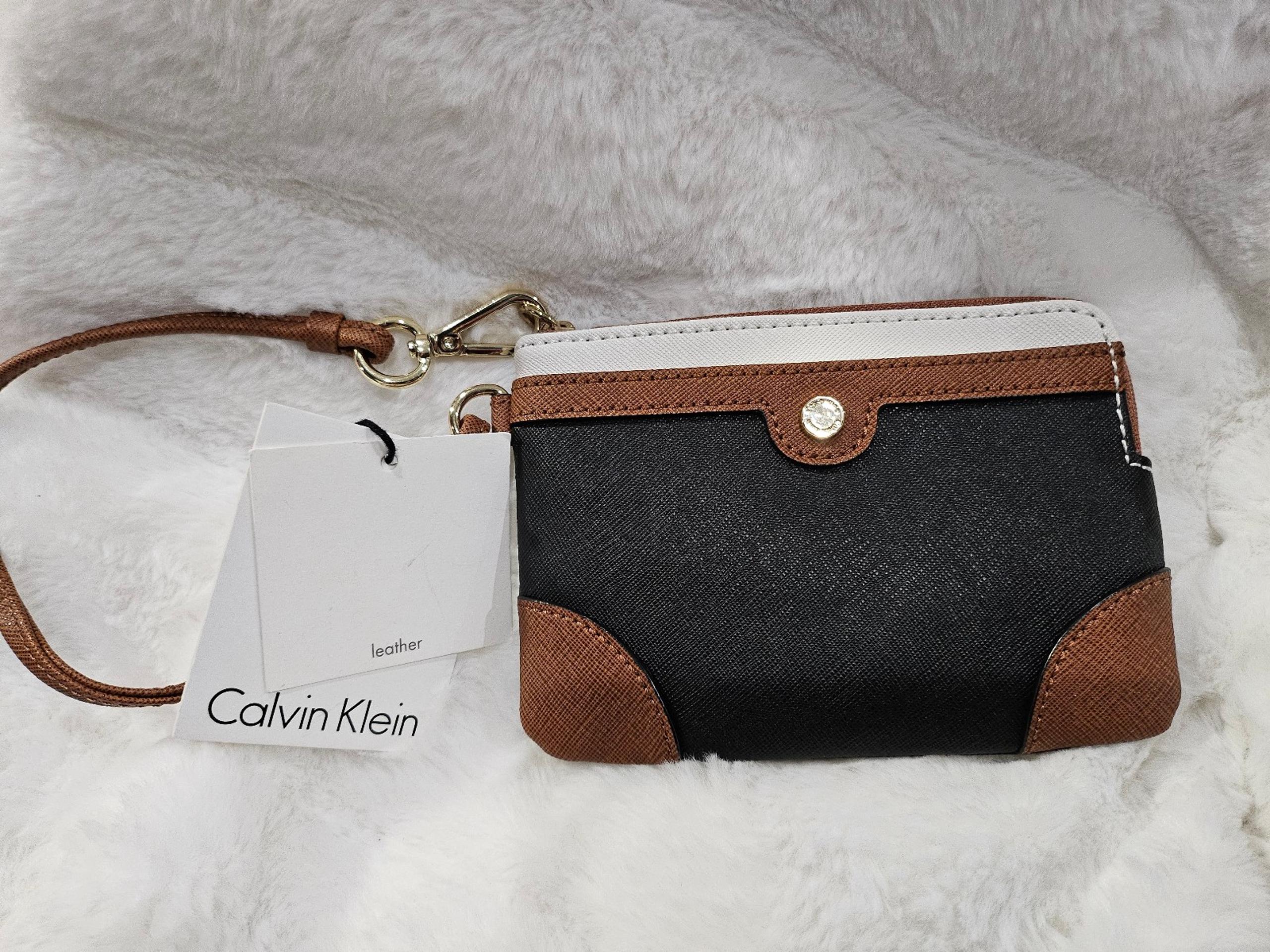 New Calvin Klein women's wrist wallet