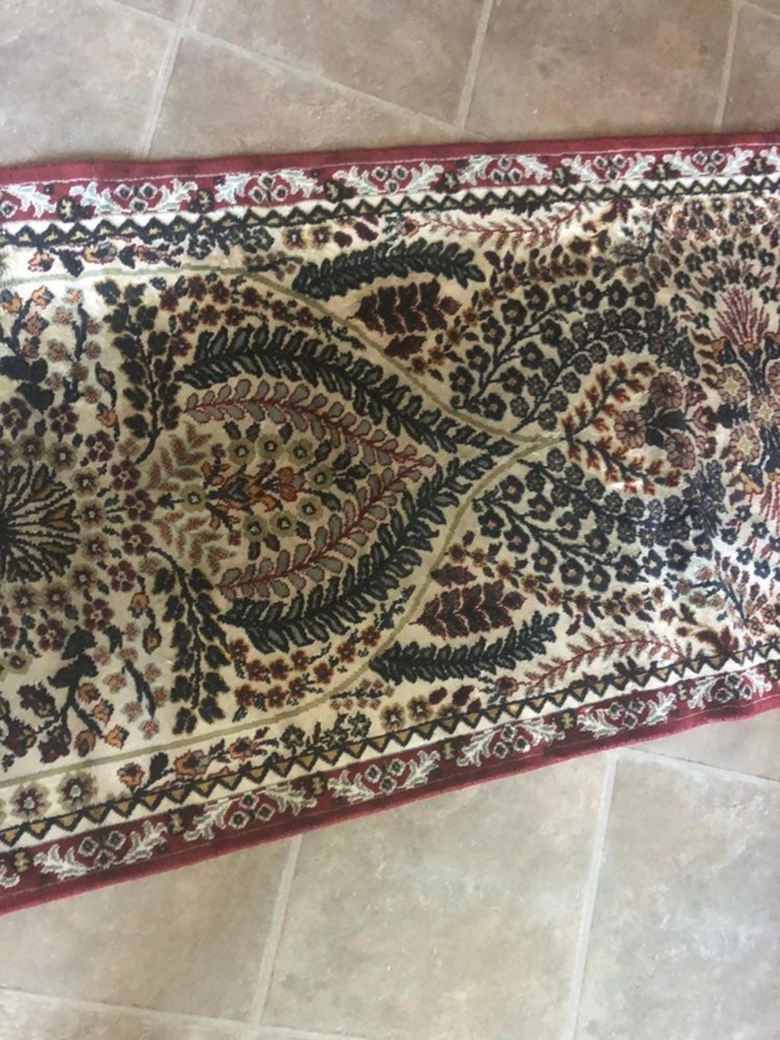 Runner , red long , like new.