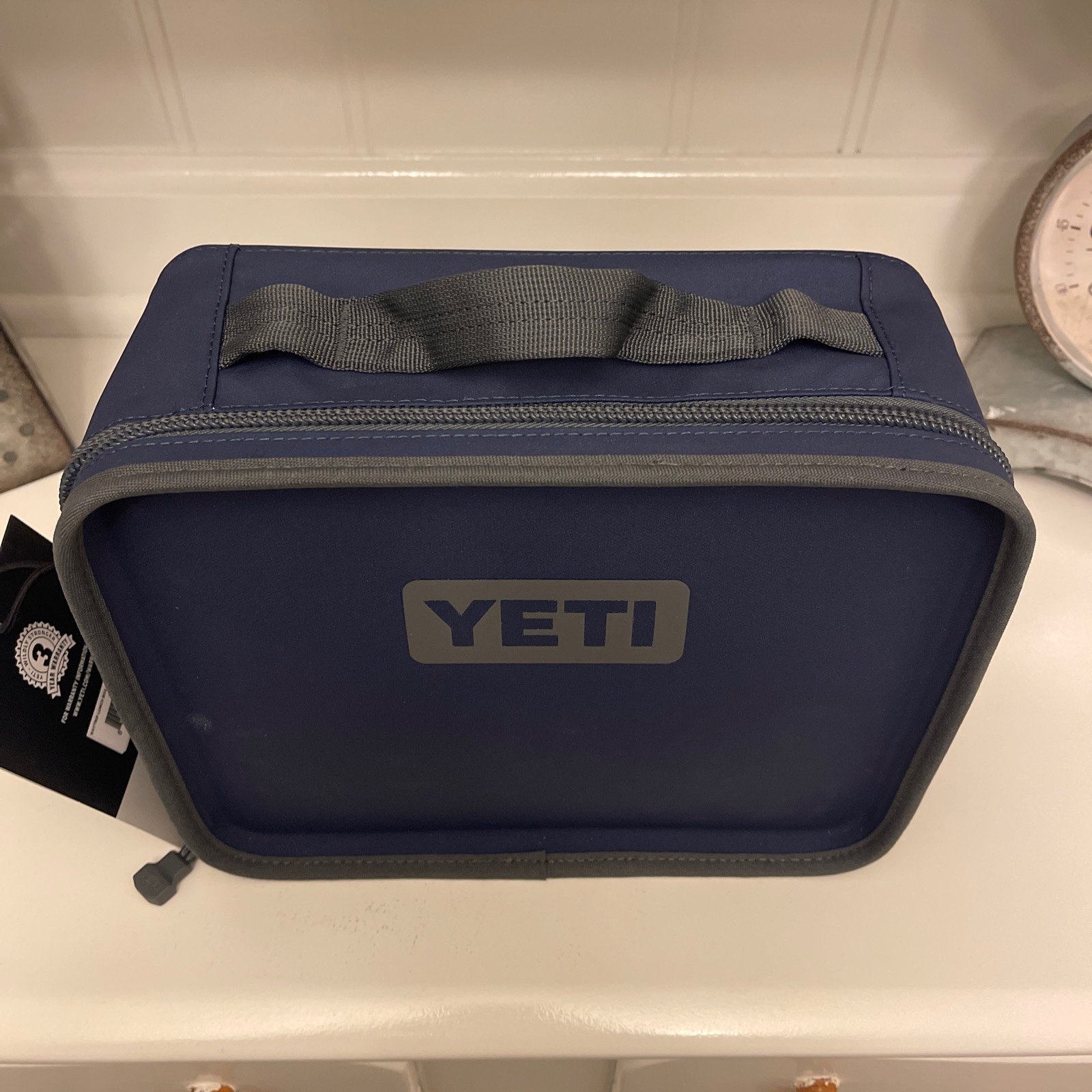 Yeti Daytrip Lunch Box - Navy shops