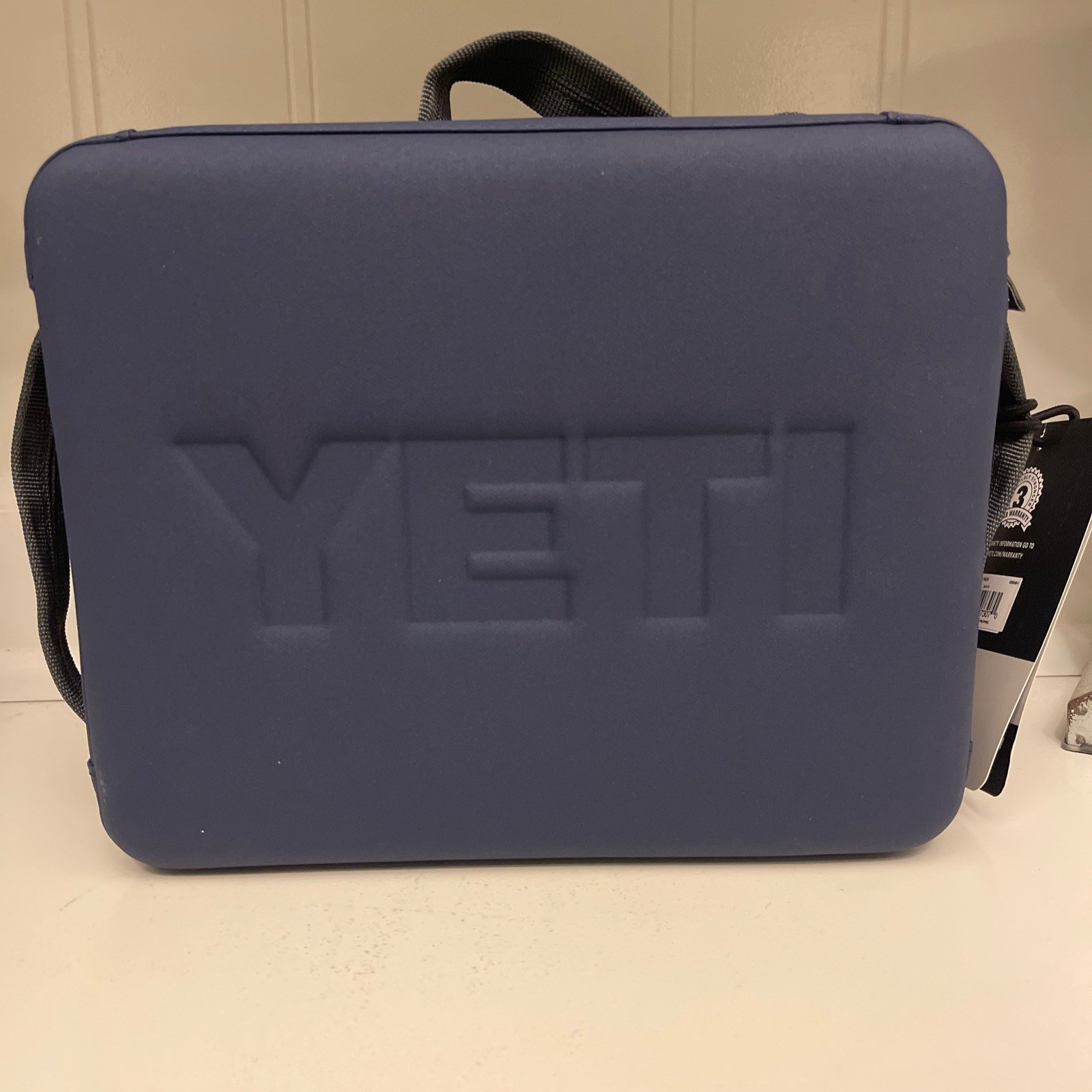 Yeti Daytrip Lunch Box - Navy shops