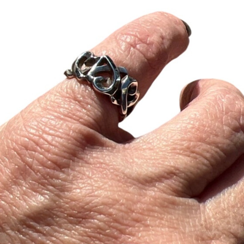 Tiffany & Co. Paloma Picasso Triple Loving Heart Ring