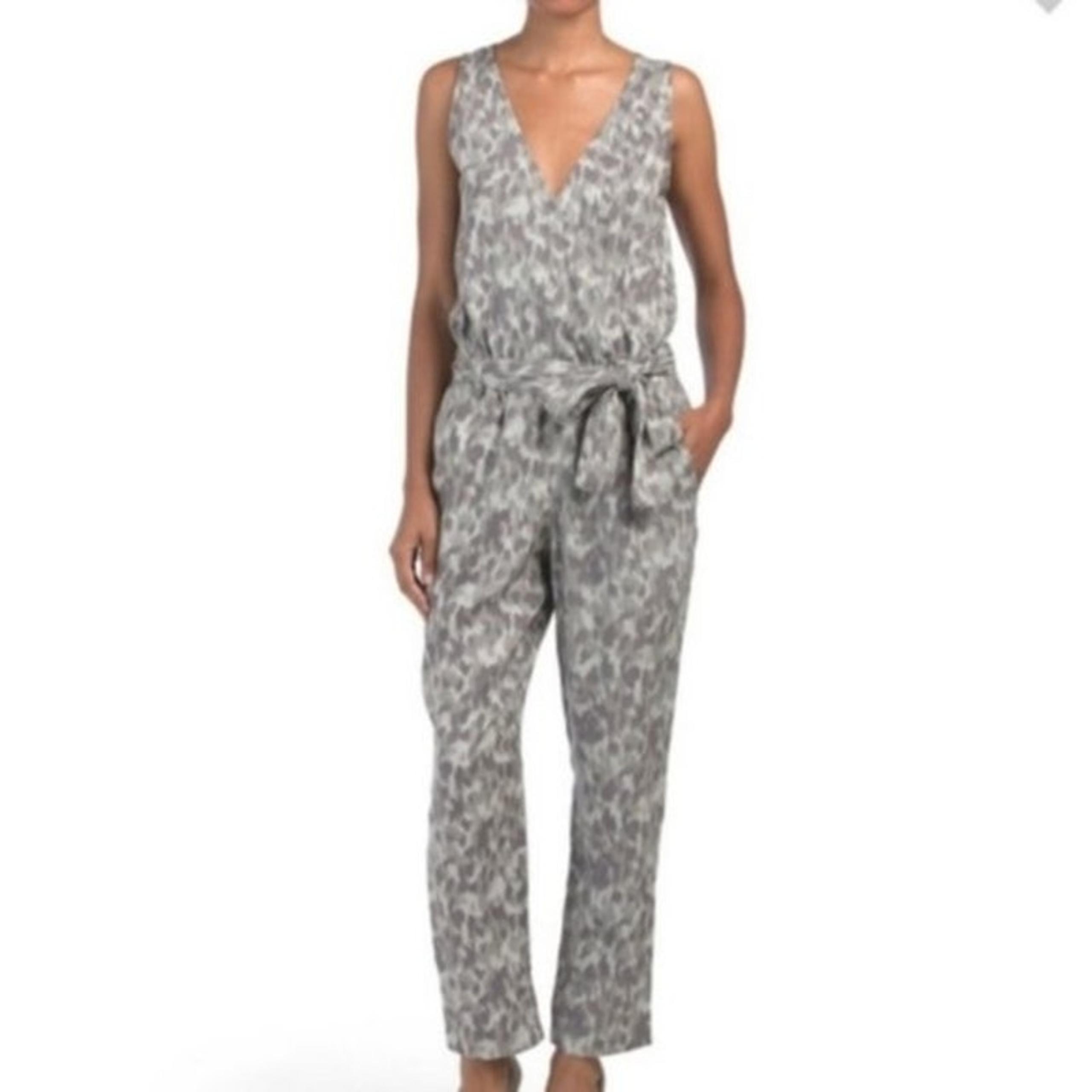 Anthropologie Cloth & Stone Womens Romper M Gray Leopard Print Jumpsuit Surplice