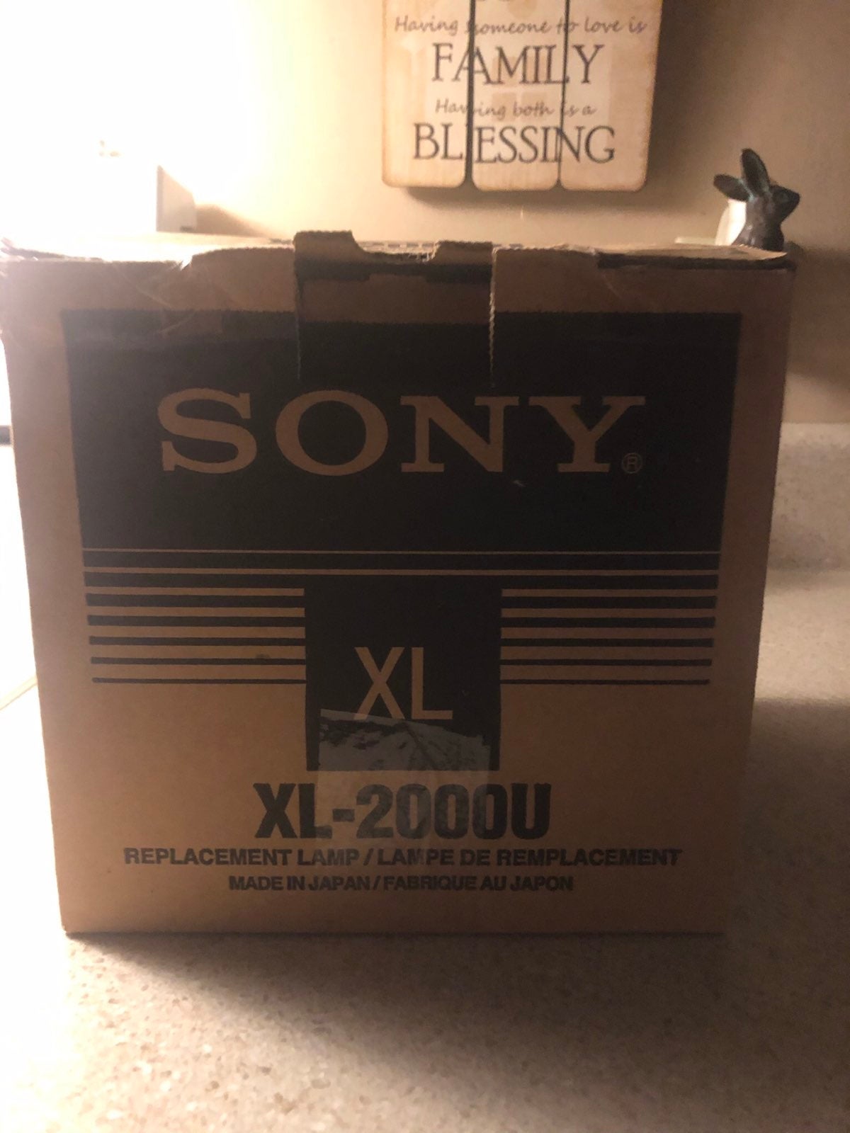 Sony XL2000U Replacement Projector Lamp