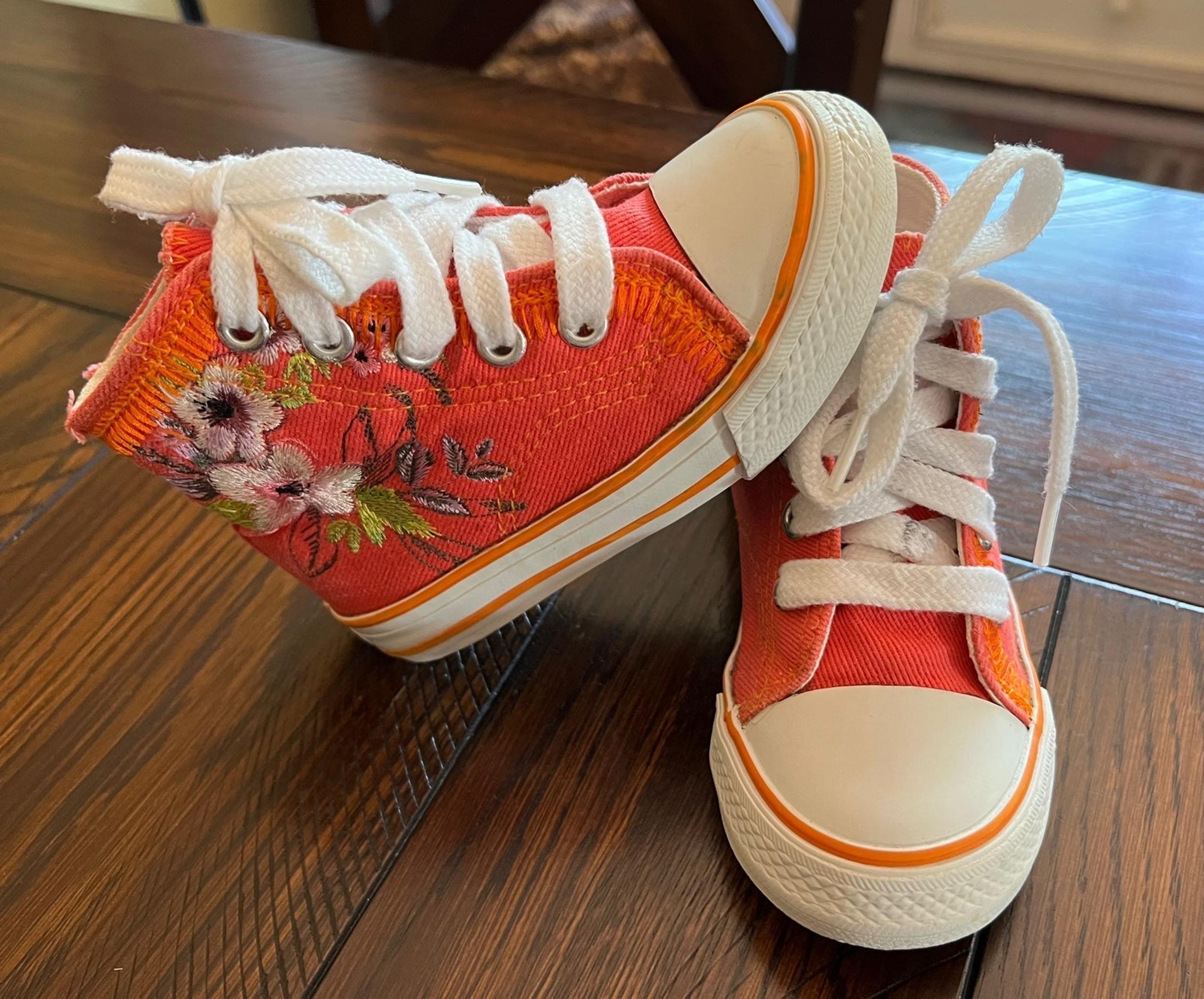 Girls PRIMIGI High Top Shoes, size 9