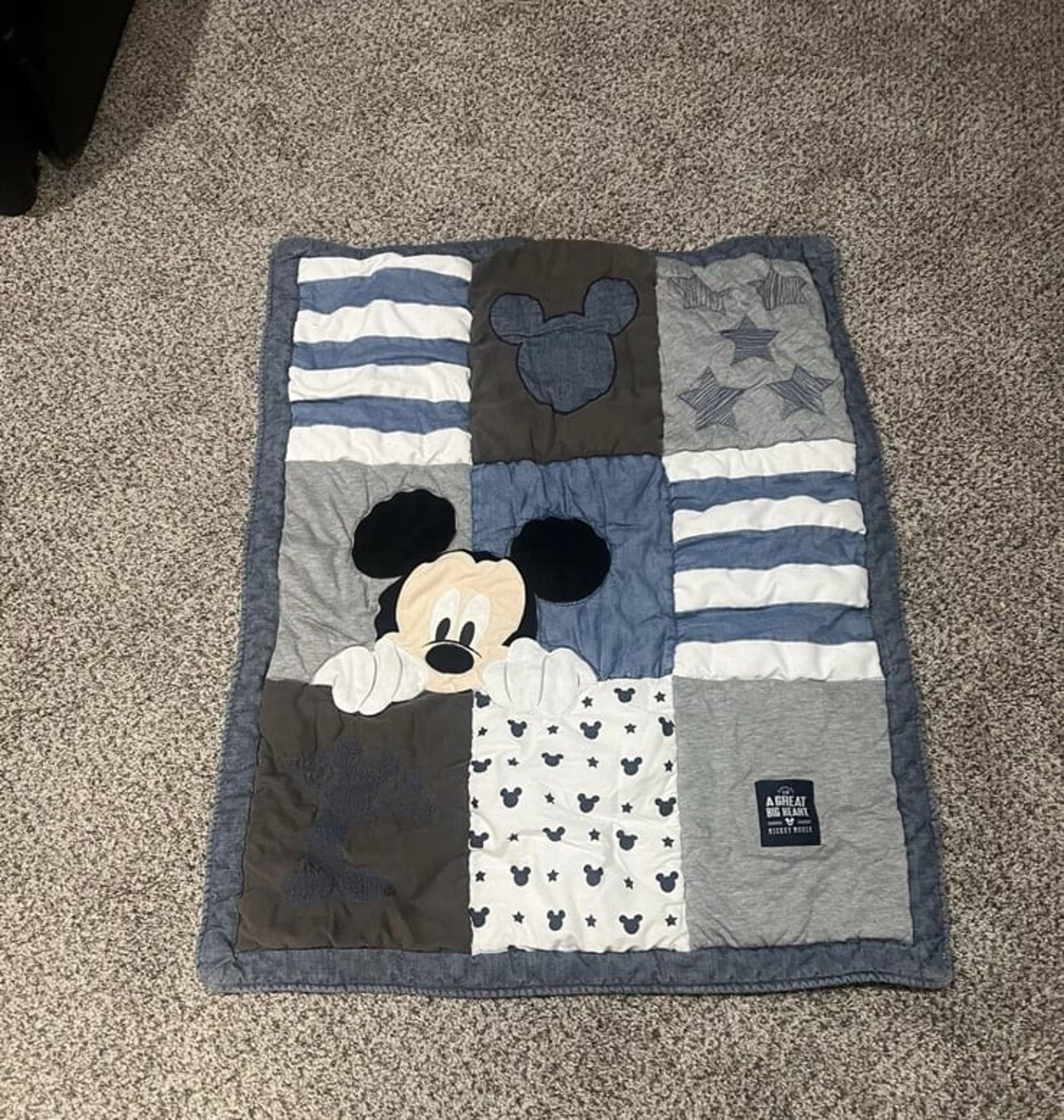 Disney Mickey Mouse Quilted Baby Blanket