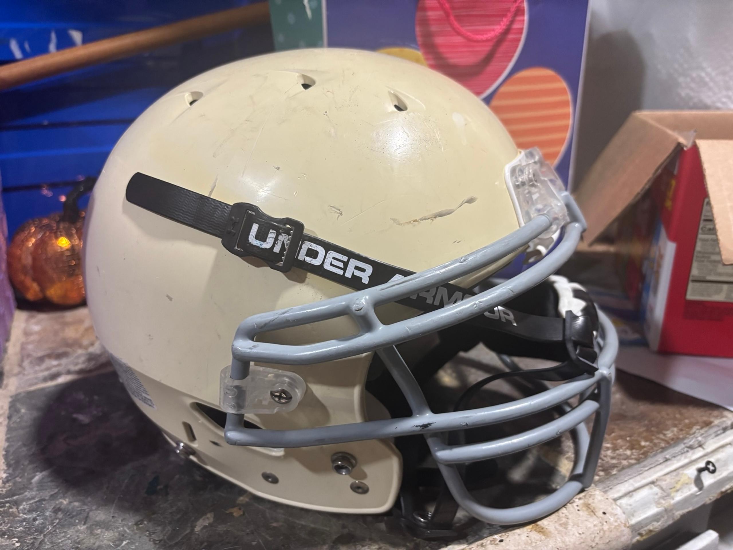 Schutt Youth Medium Football Helmet