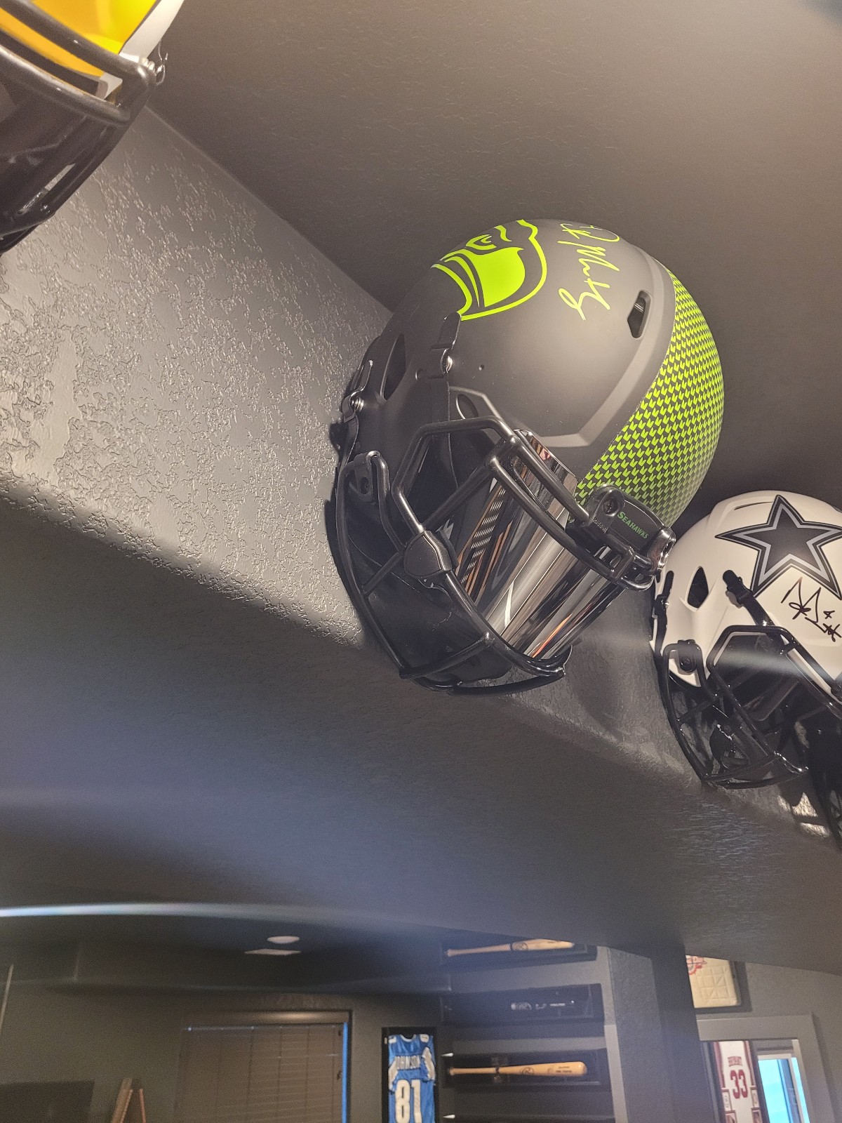 DK Metcalf Signed Authentic Seahawks Helmet with COA