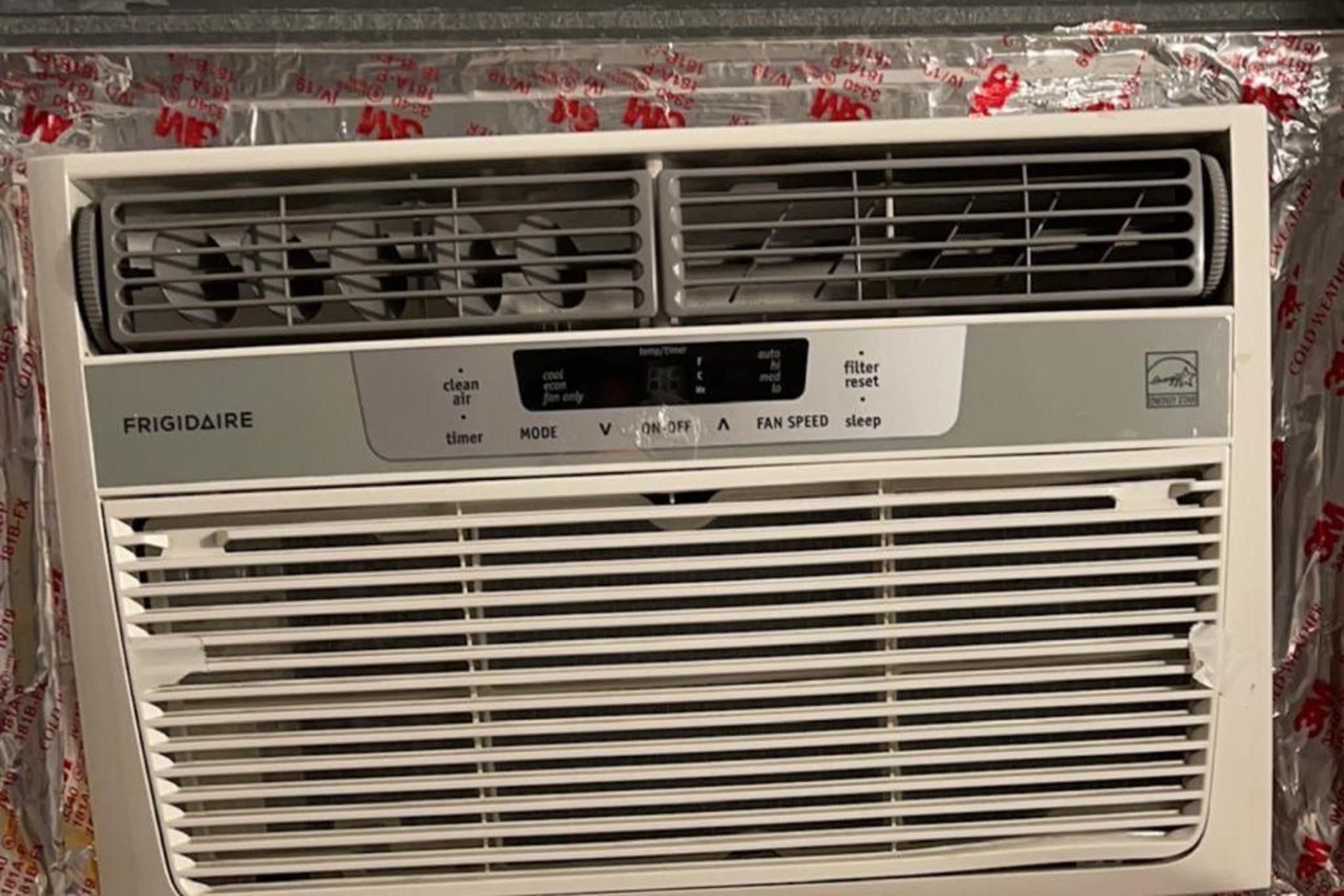 Frigidaire Air Conditioner 6,000 BTU