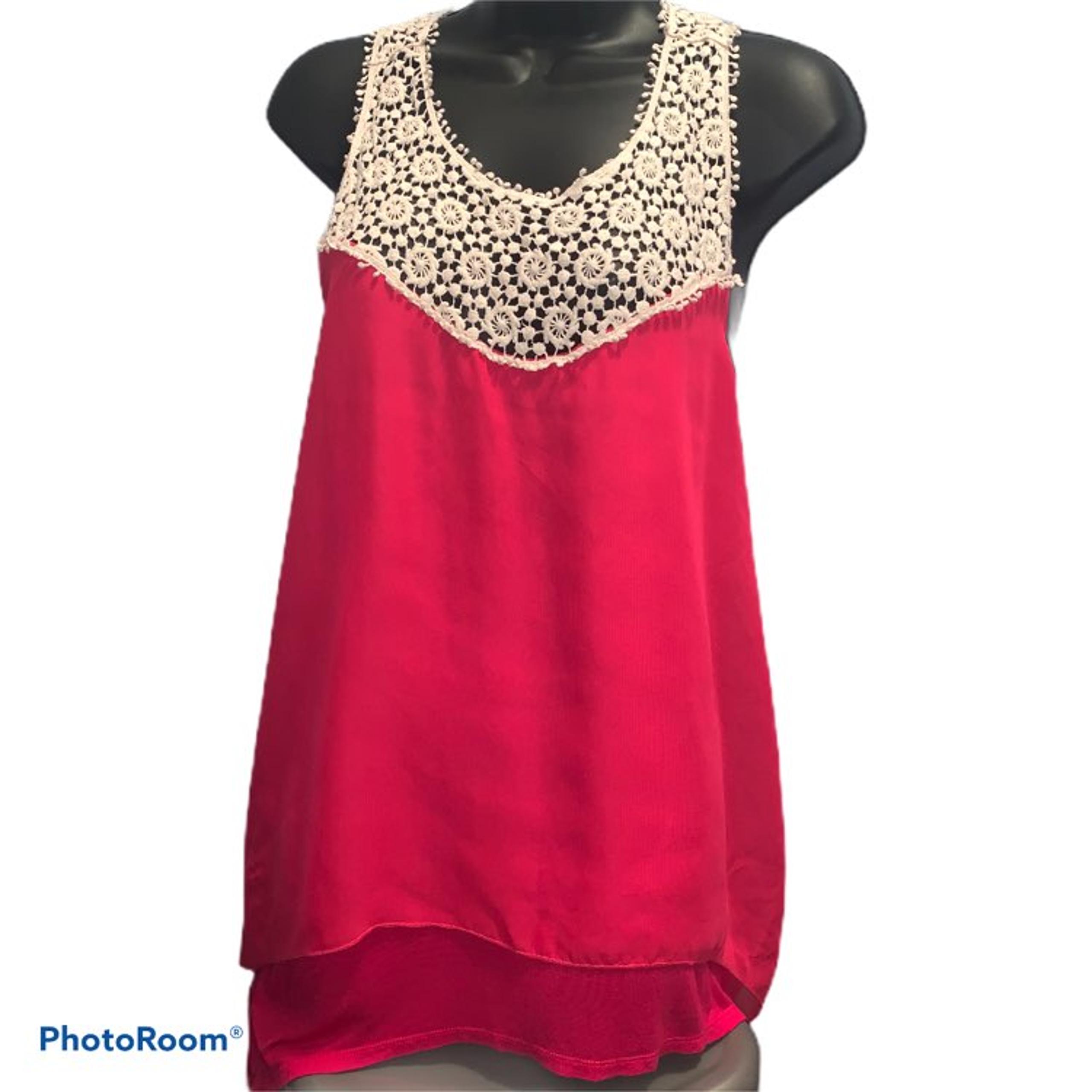 Naif tank lace and sheer tank