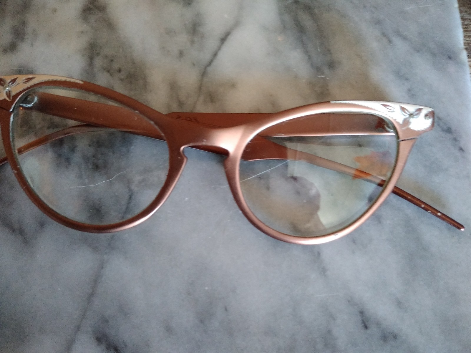 Eyeglasses