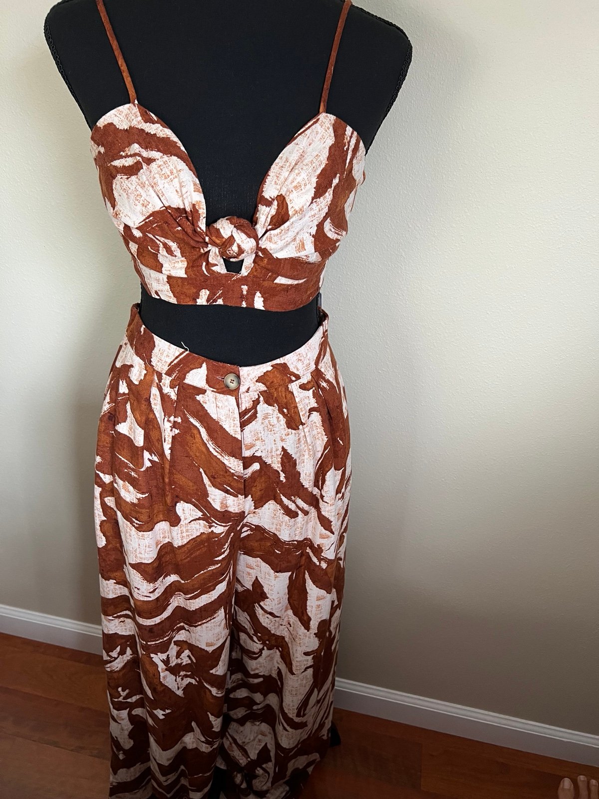Crop top and pant set