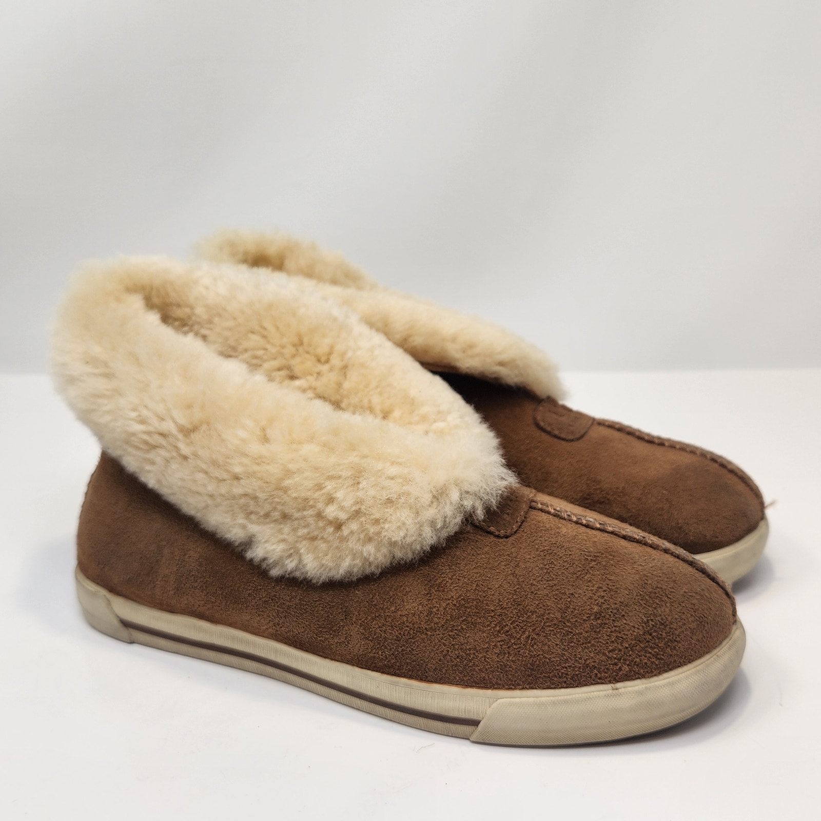 UGG Lexi Indoor Outdoor Slipper Size 7 Chestnut Brown Suede Sheepskin Lined