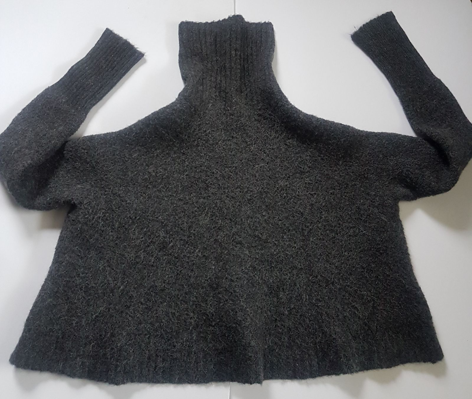Reformation Alpaca cropped turtleneck sw