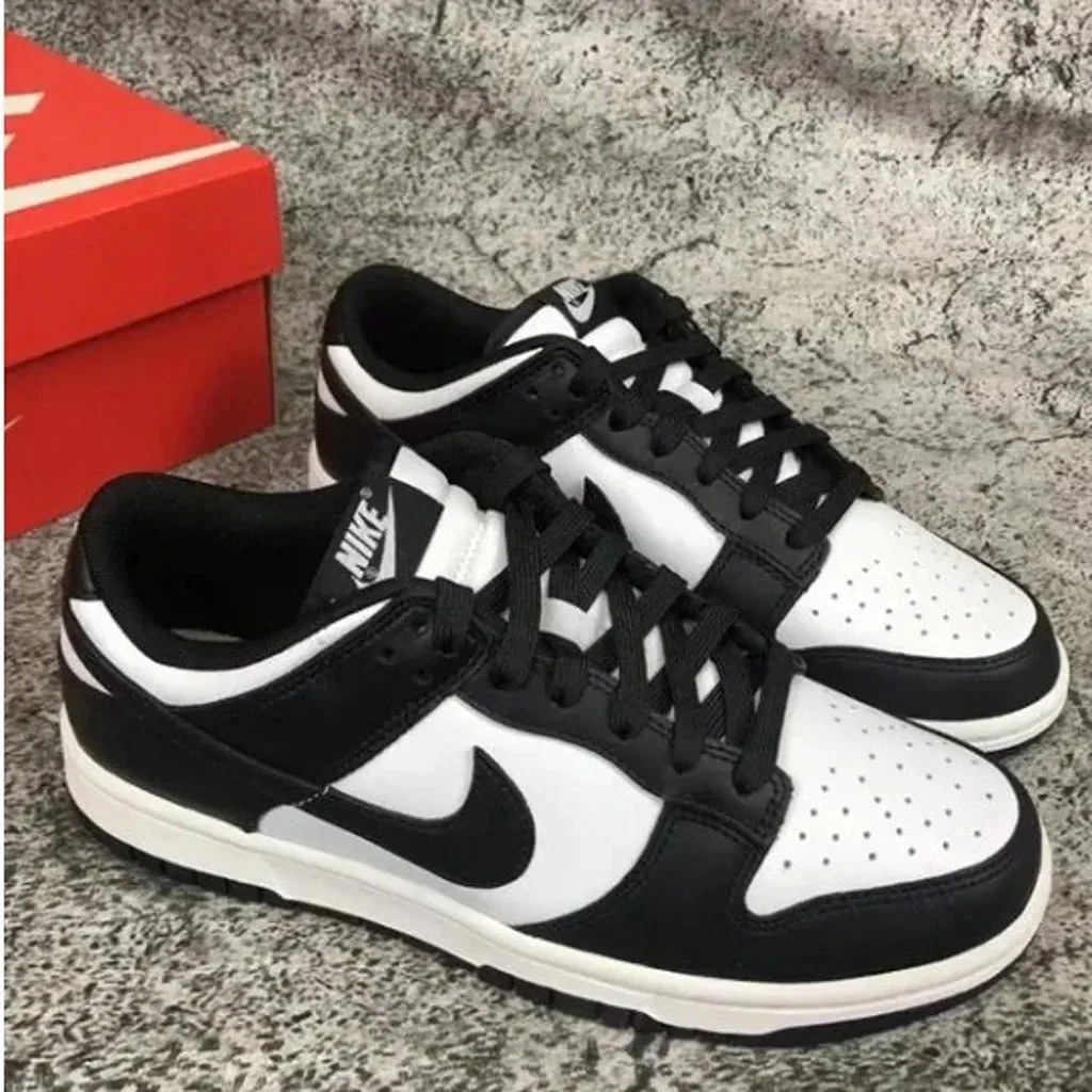 Women size 7.5 Nike panda low dunk shoes