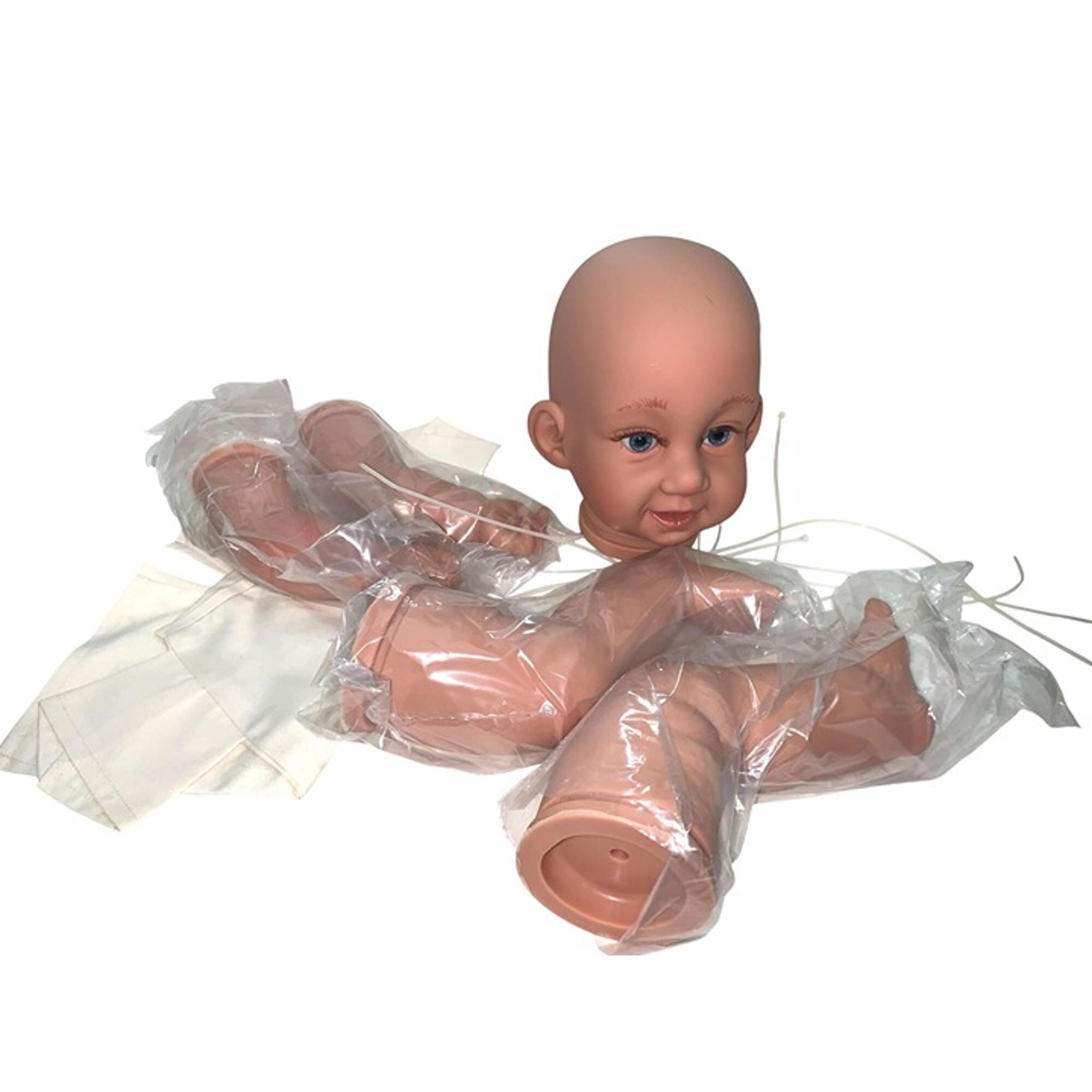 VINTAGE Rare  PAT SECRIST 22” UNASSEMBLED APPLE VALLEY DOLL KIT "Giggles"