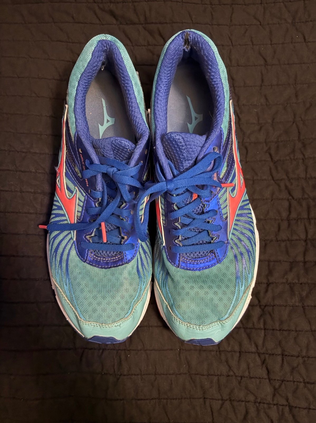 Mixzuno Wave Sayonara 4 Women’s size 11