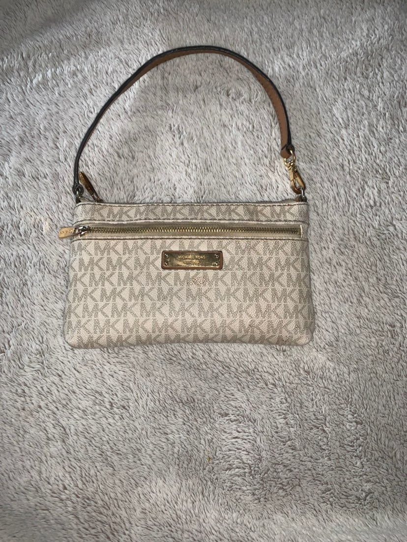 Michael Kors Purse/wallet