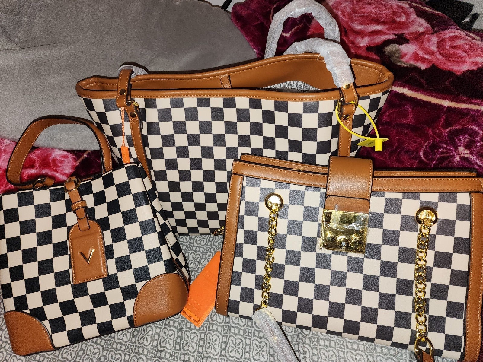 Brown and white checkered purse set