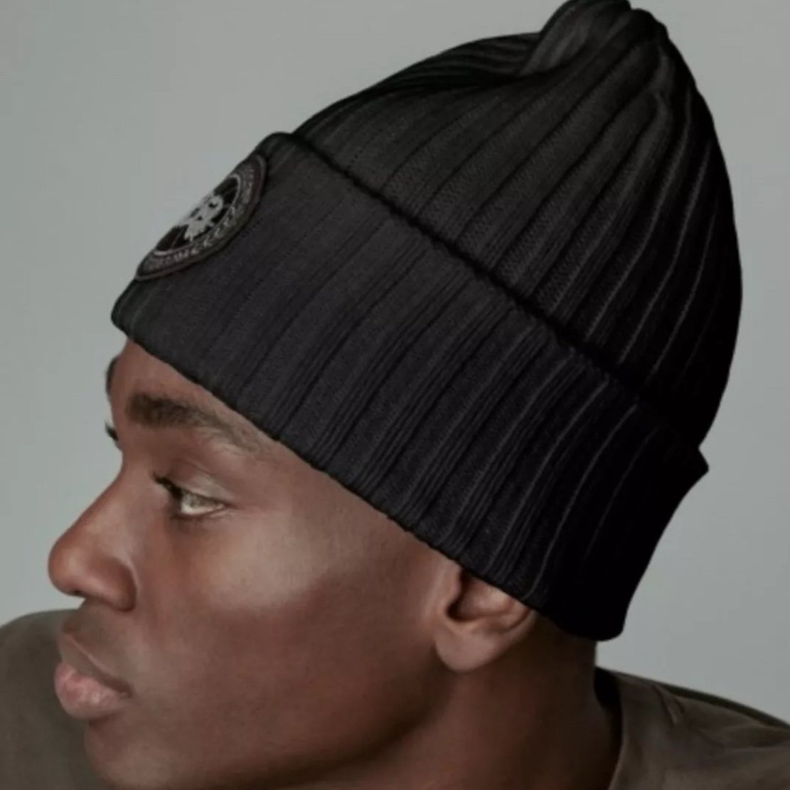 CANADA GOOSE BLACK LABEL BEANIE unisex