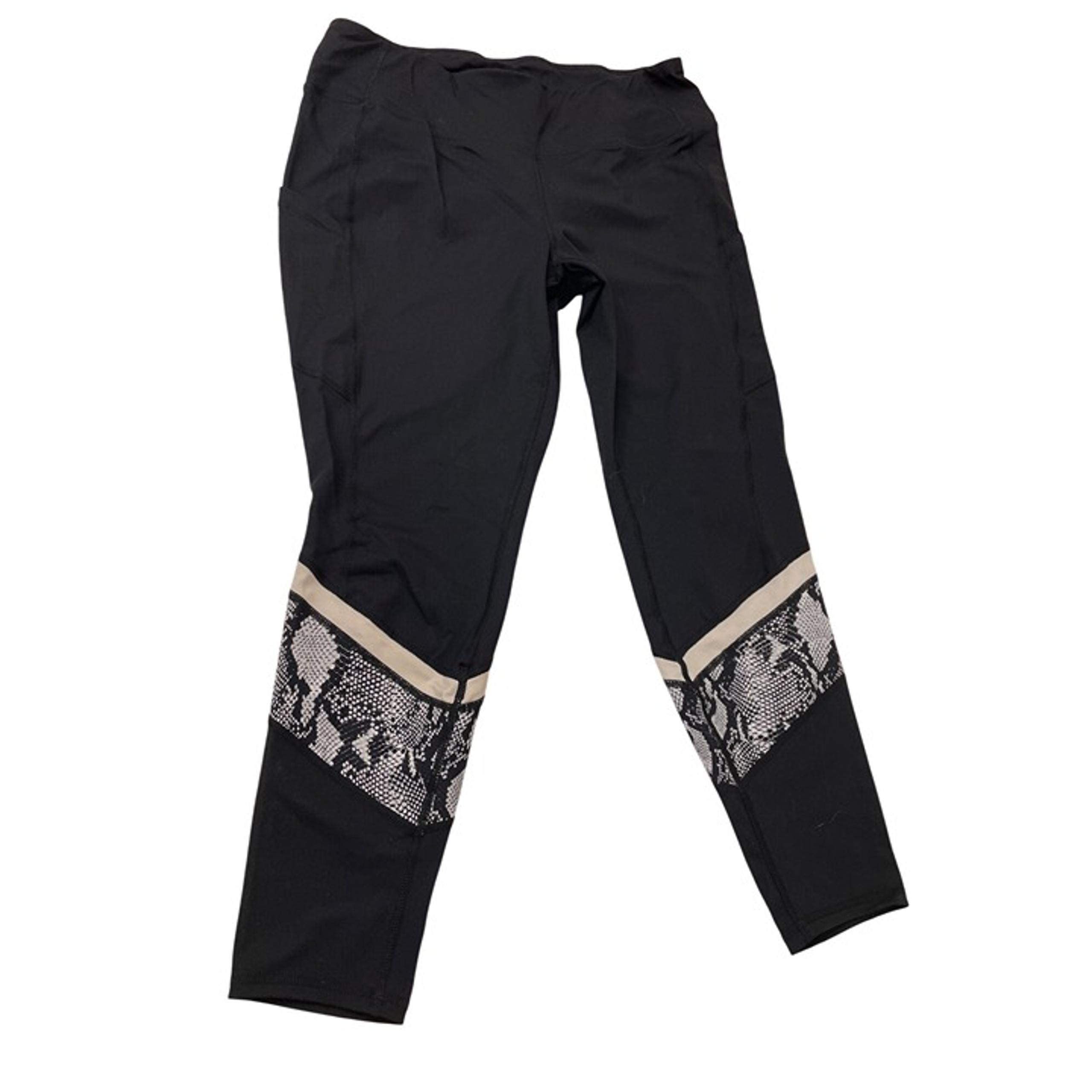 Torrid Womens Black snake print Activewear Leggings Size 2 SKU 8446