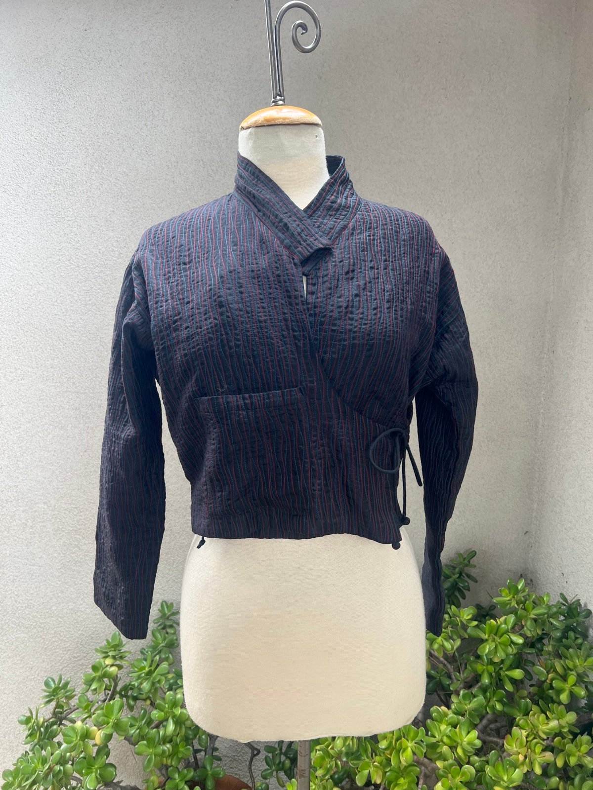 Vintage boho wrap bolero jacket silk black with blue red threads Sz Medium