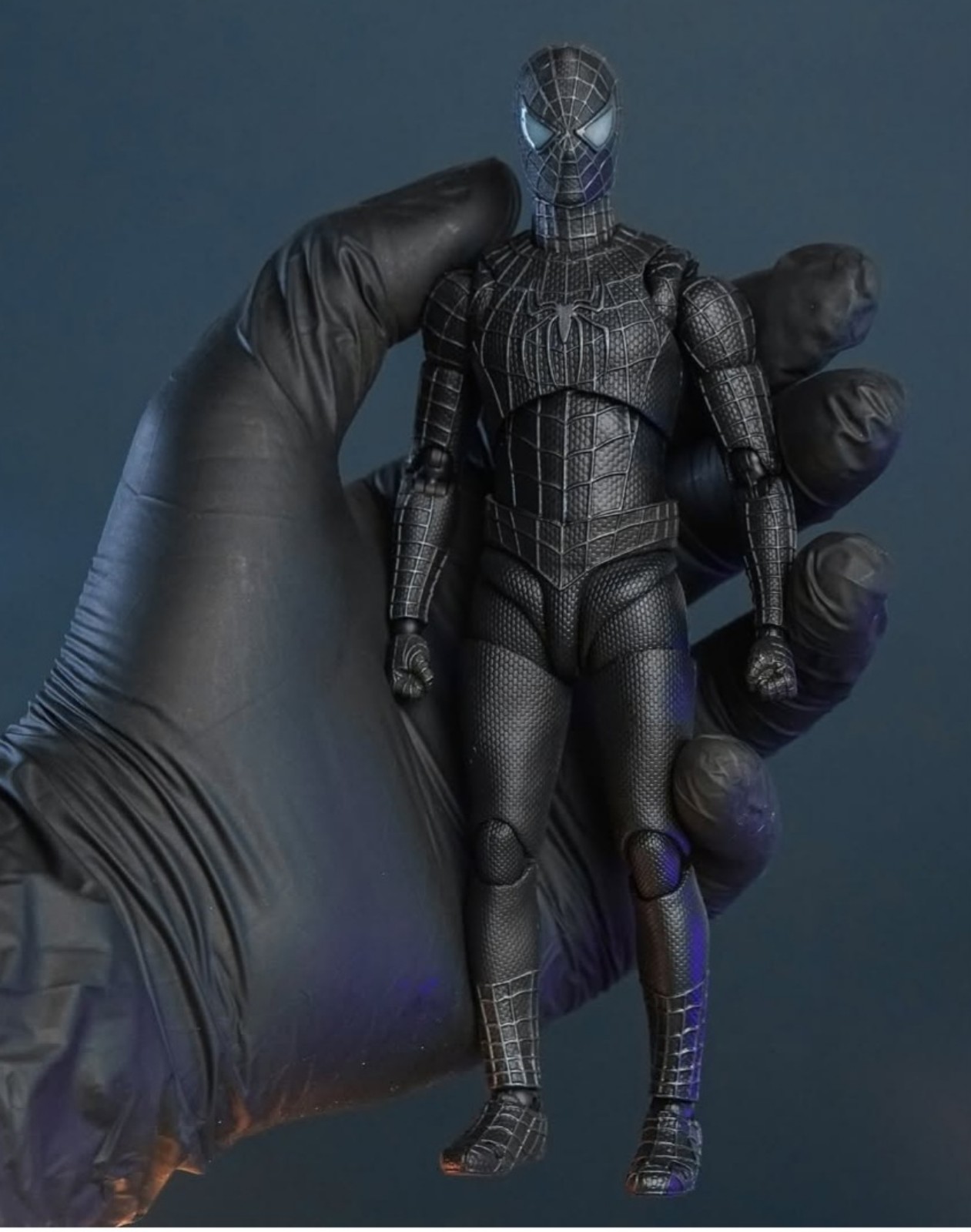 Sh figuart tobey maguire symbiote spiderman custom figure
