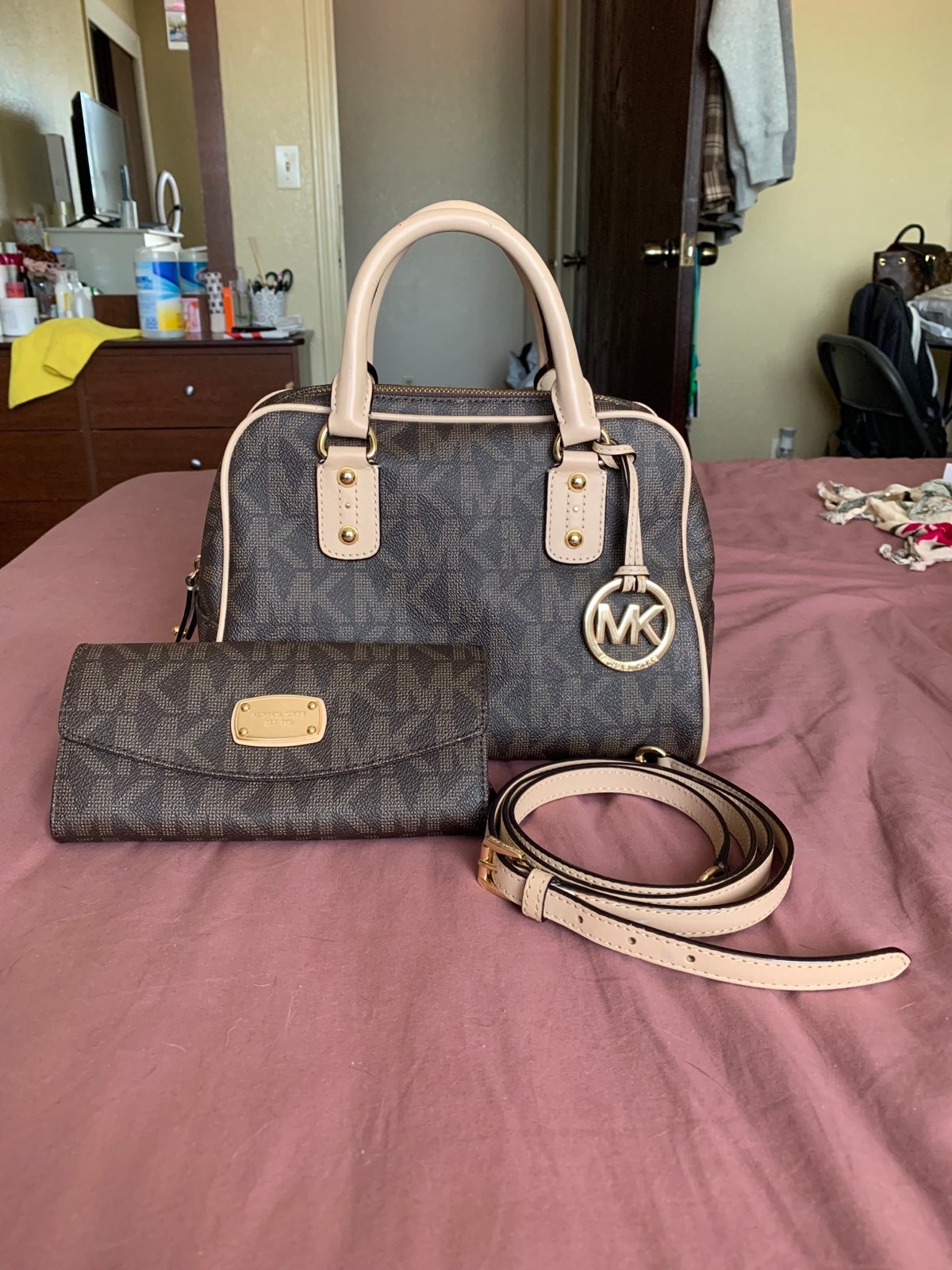 Michael Kors Jet Set Crossbody & Wallet