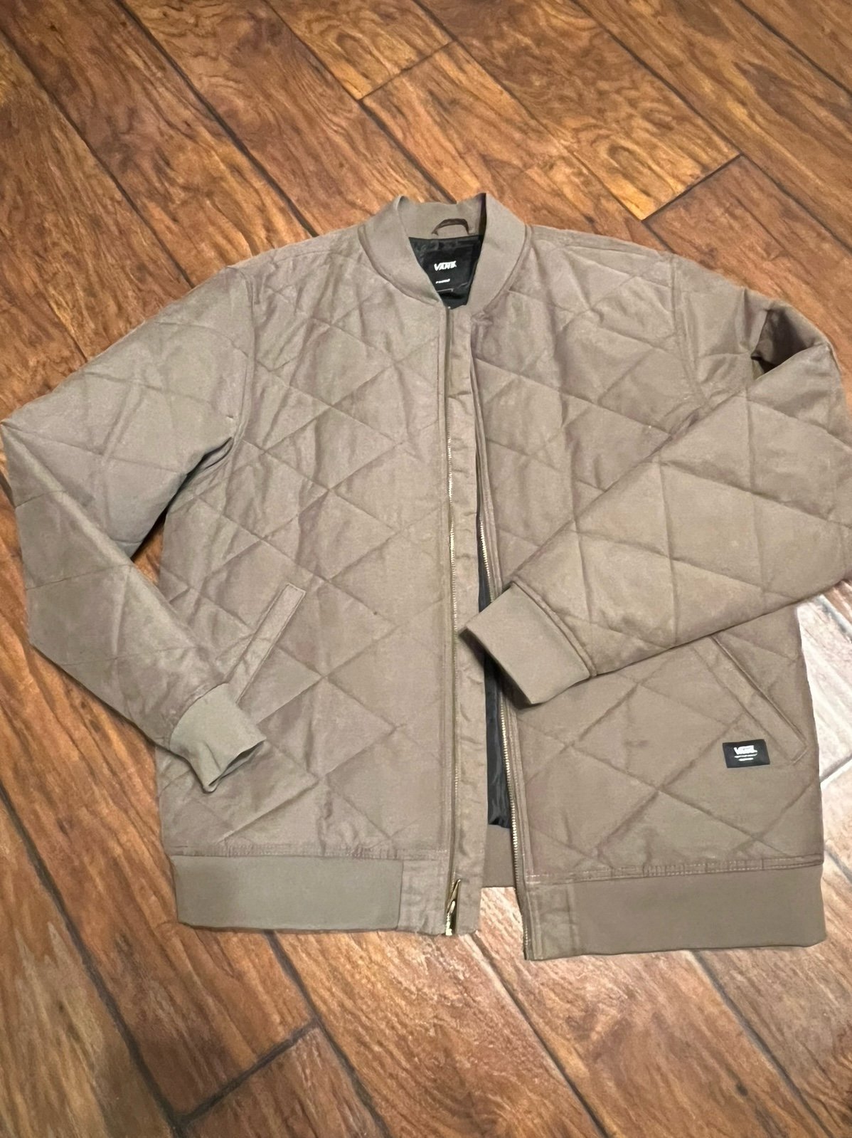 NWOT Men’s Vans Quilted Jacket