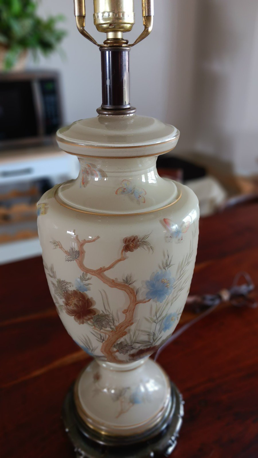 Ginger jar lamp