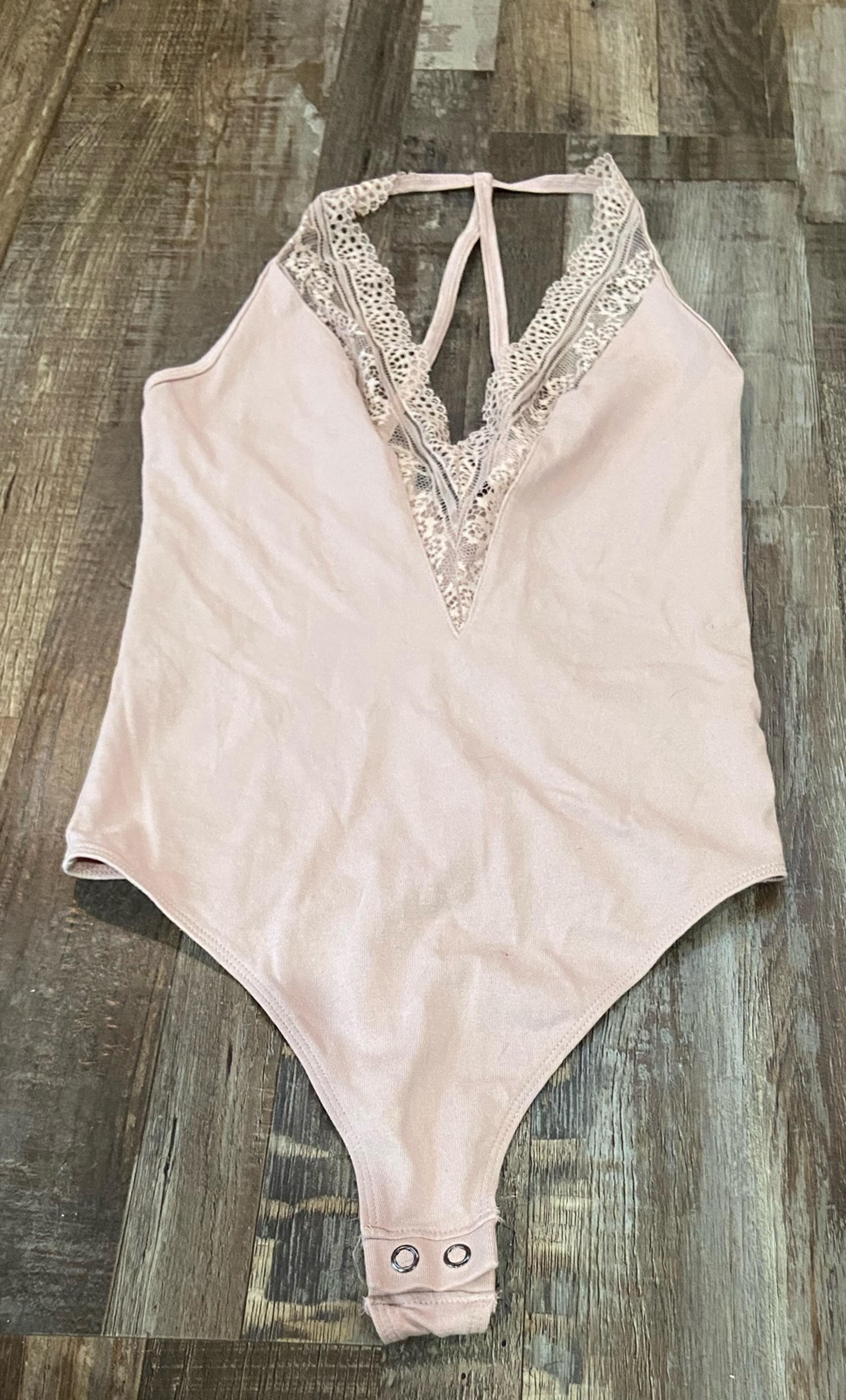 Express lace bodysuit woman’s xs snap buttons