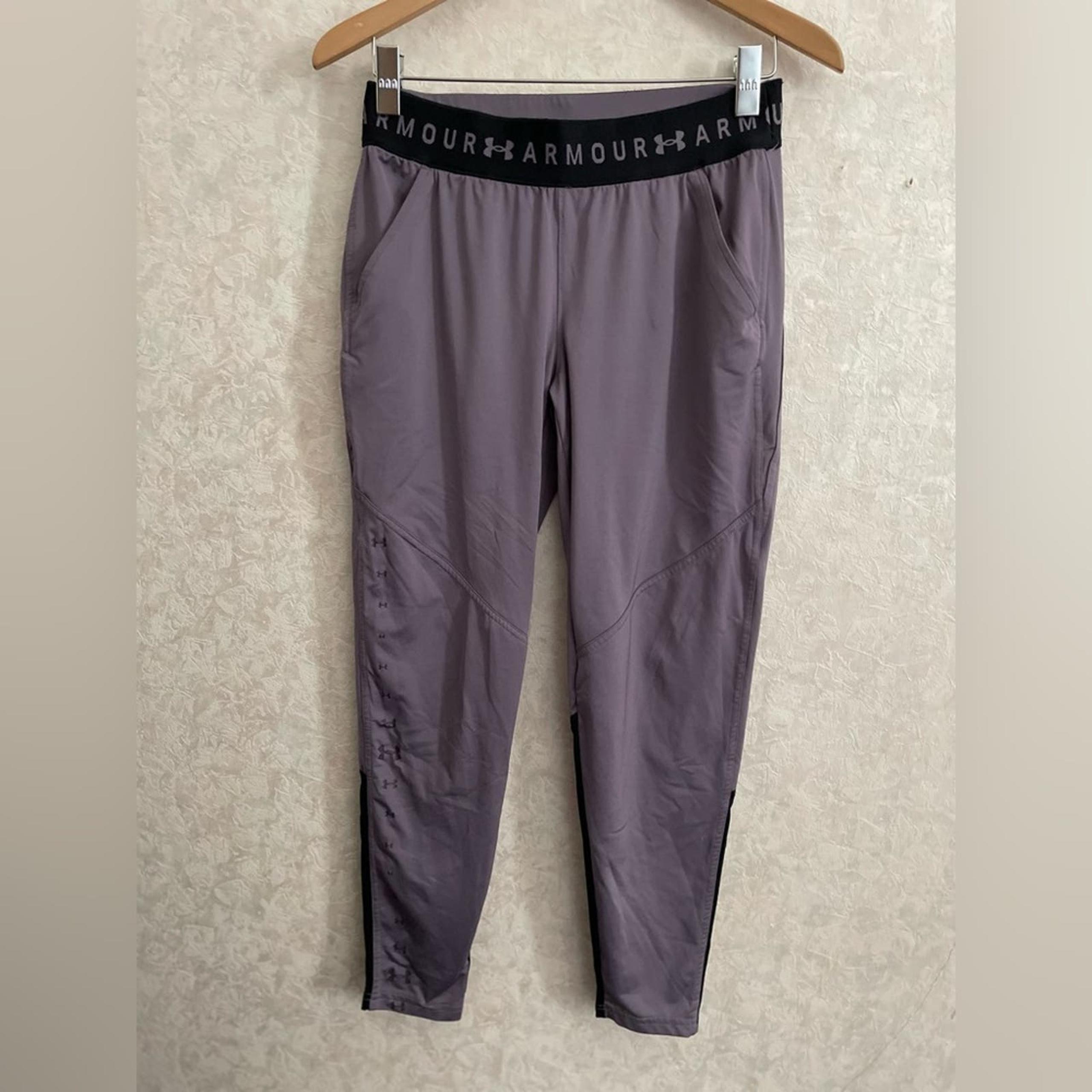 Under Armour women’s small loose athletic pants