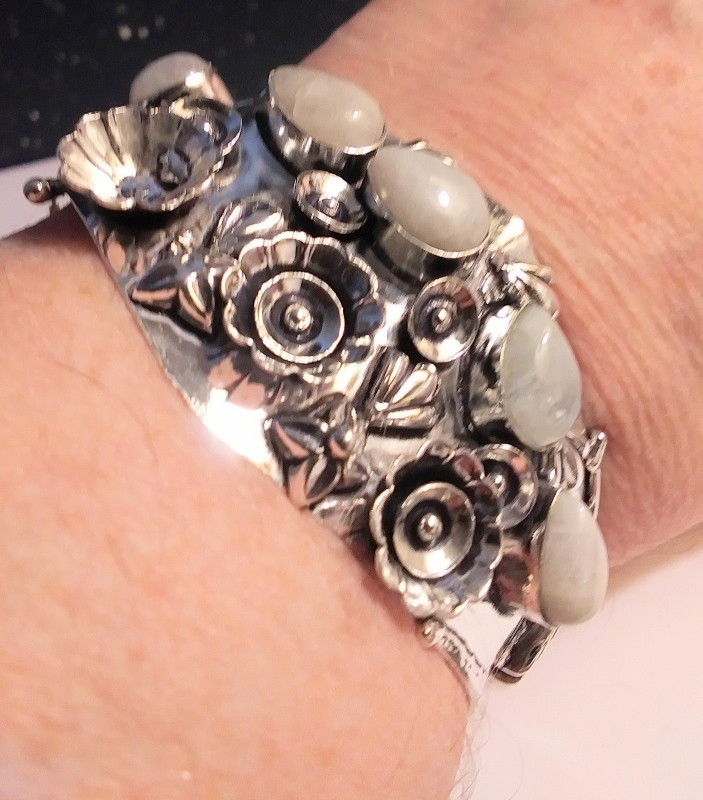 Stunning 925 Sterling Silver Moonstone Cuff Bracelet
