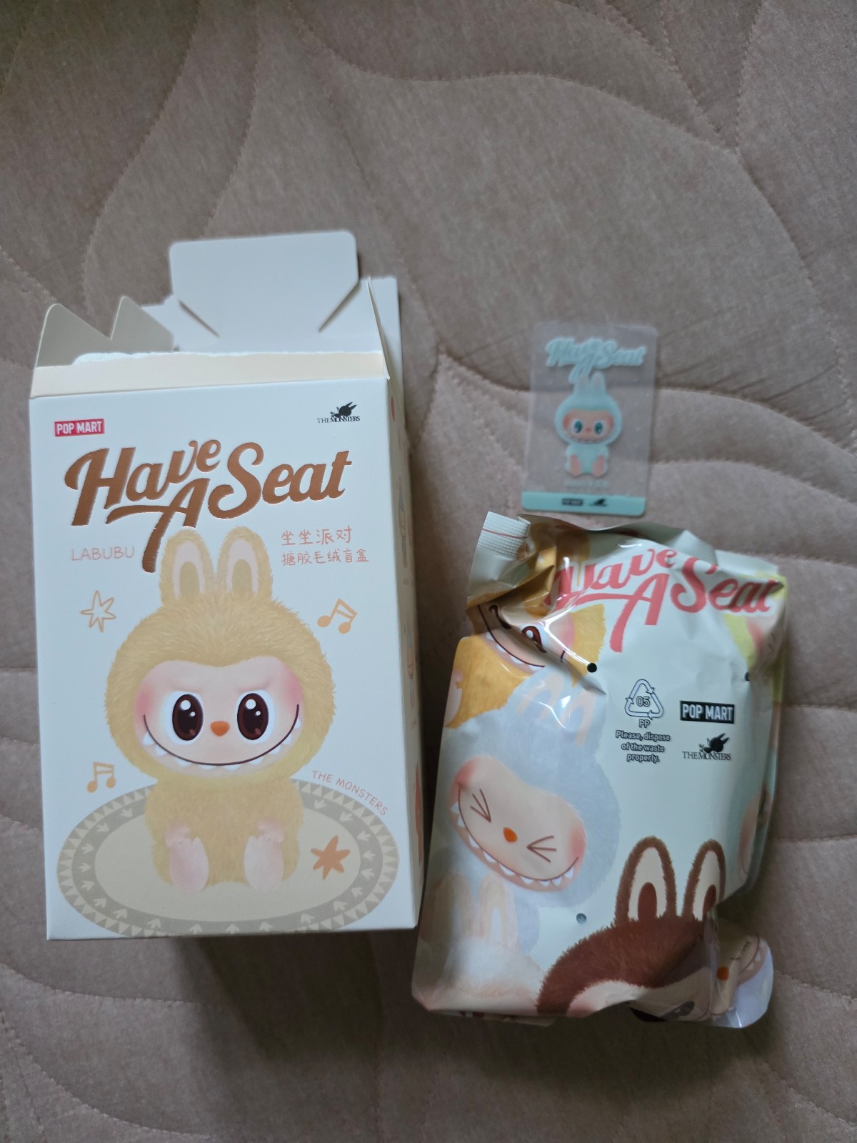 Labubu Have a Seat - QUQU