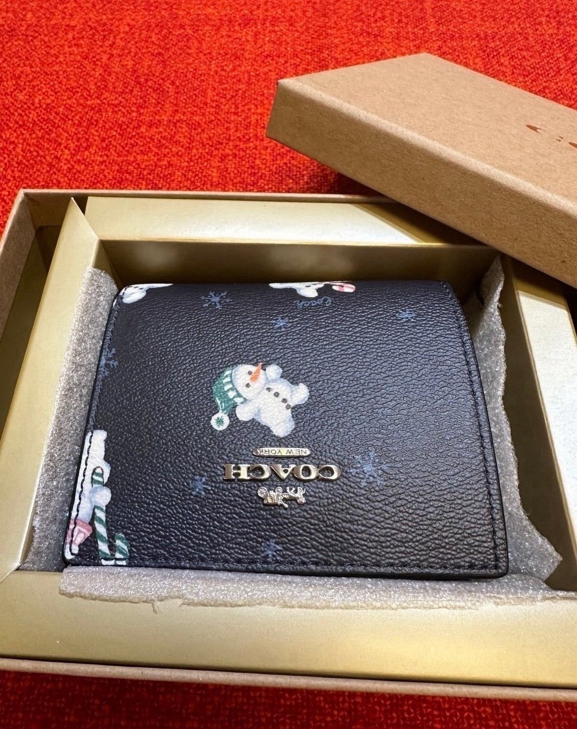 NWT Coach snap wallet/silvertone hardware