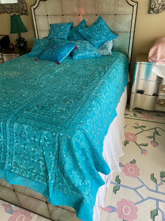 TEAL BLUE EMBROIDERED INDIAN QUEEN BEDSPREAD WITH 11 PILLOWS