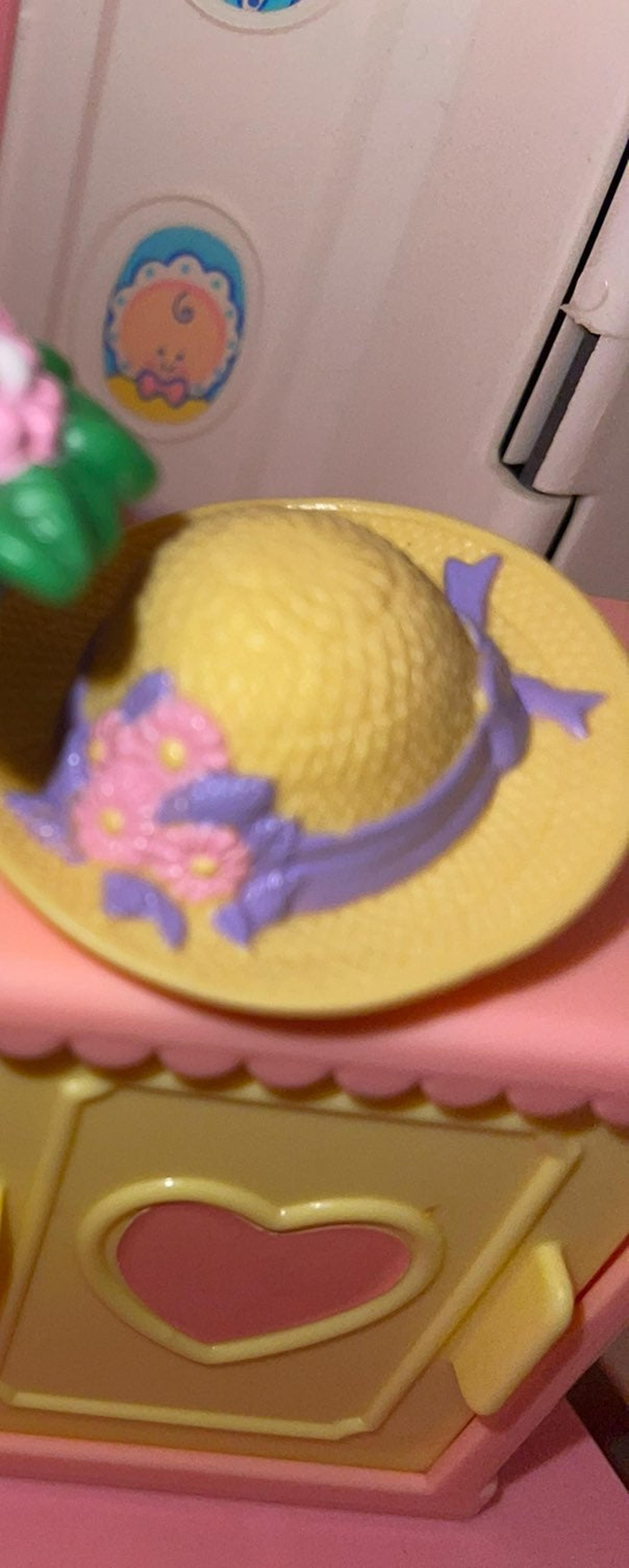 Loving family accessories mini diorama hat