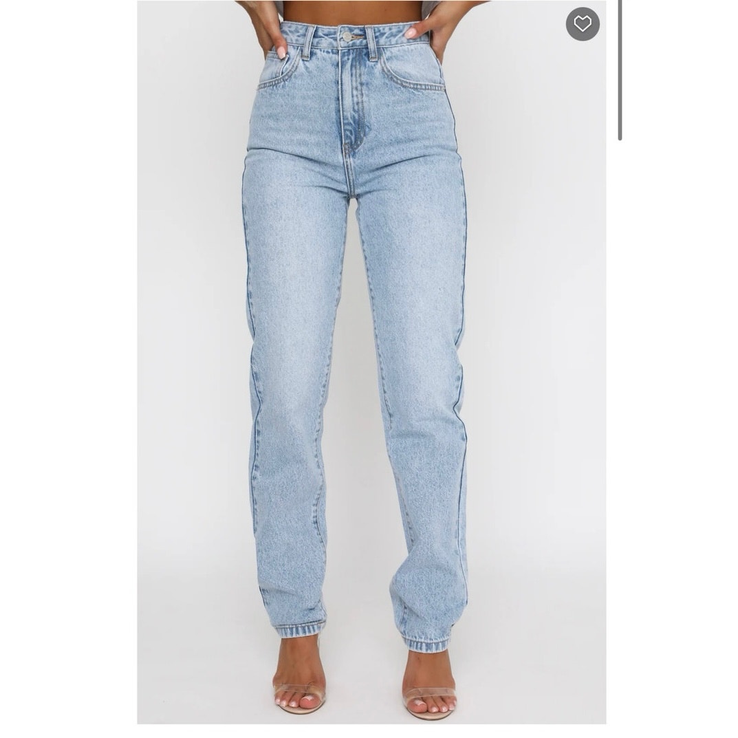 White Fox NWT Who's That Girl Straight Leg Denim Jeans Washed Blue Medium