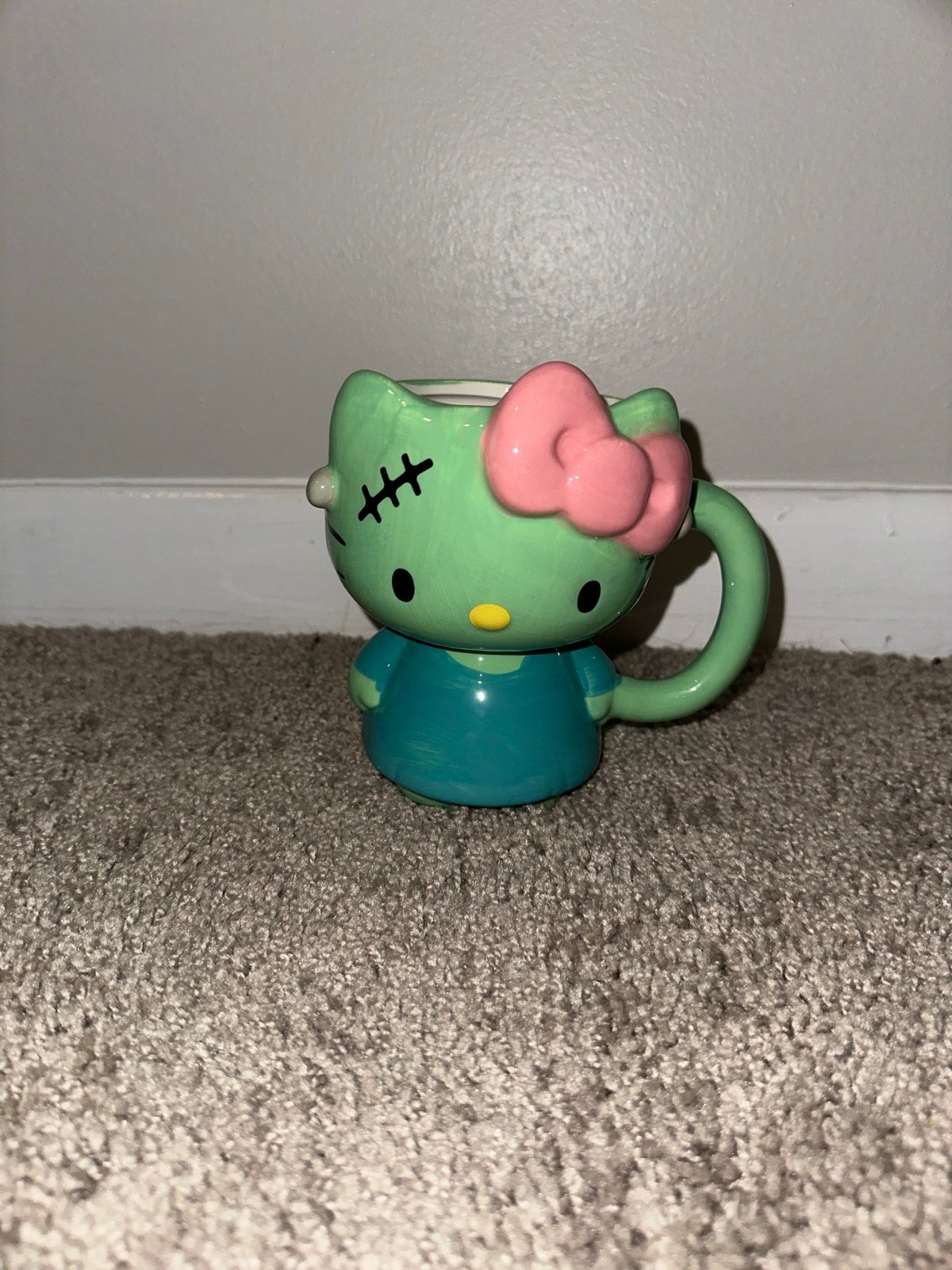 Hello Kitty frankenstein mug