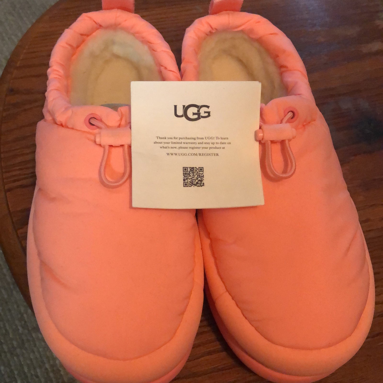 UGG SLIPPER BOOTS (SIZE 8)