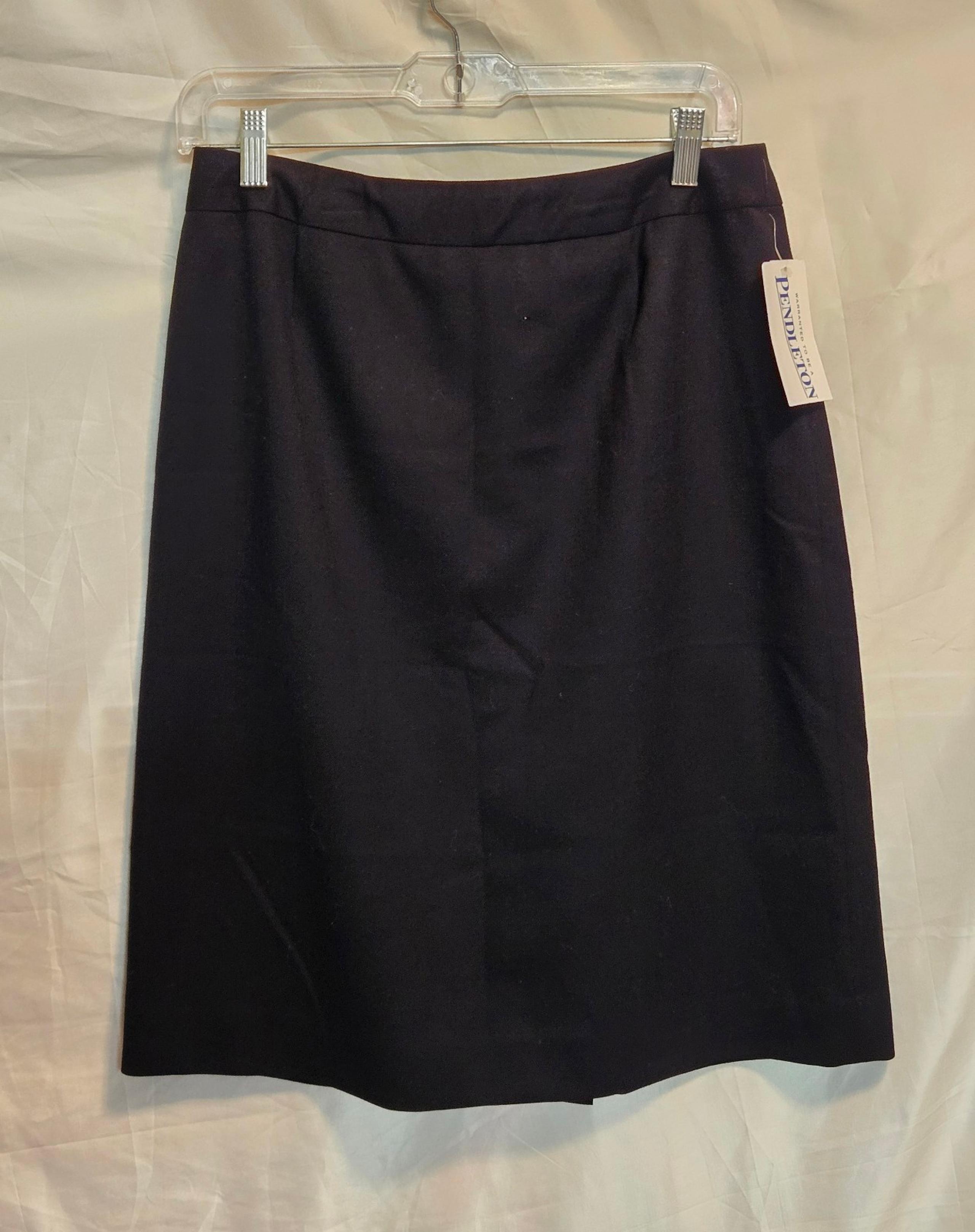 Pendleton 100% Virgin Wool Skirt Black, Made in USA Size 8, Lined, NWT.