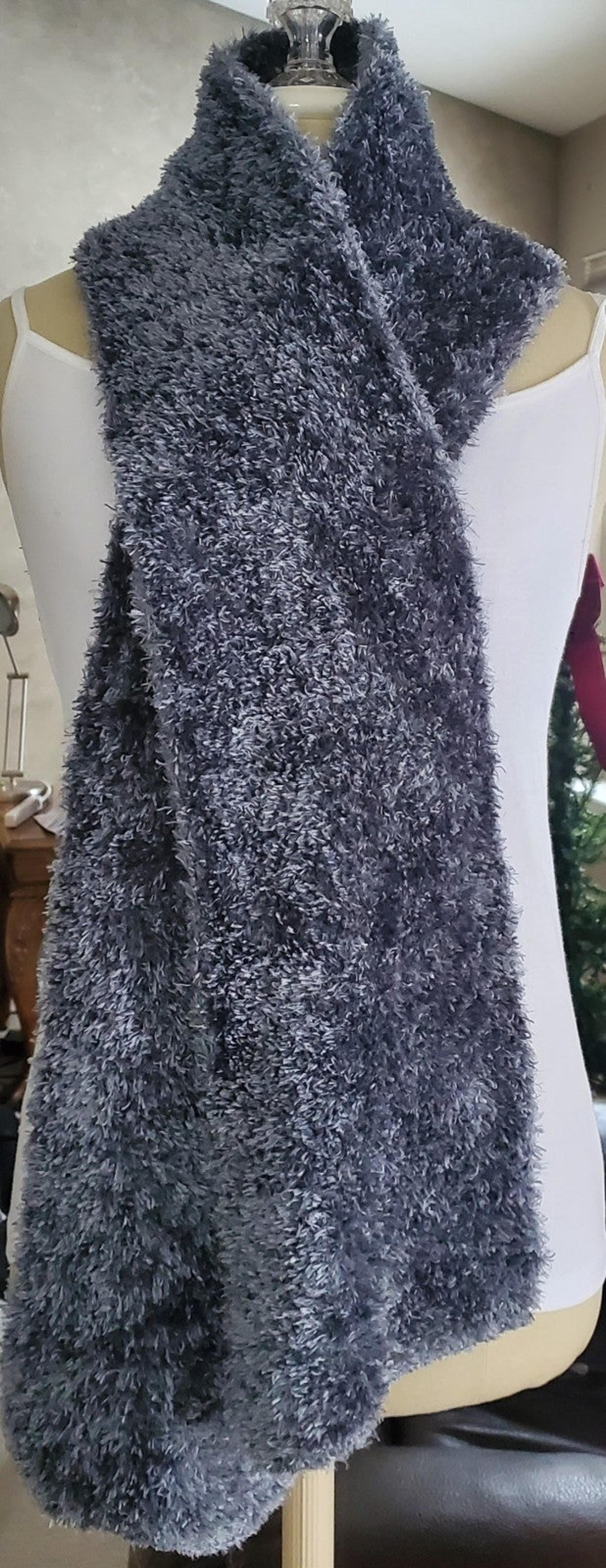 BOUTIQUE Scarf/ wrap chenille-type, silvery gray, ONE SIZE winter accessories