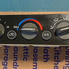 1996-1999 Chevy Tahoe/Suburban Climate Control Panel