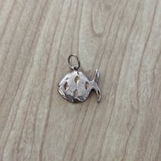 14K white gold pendant