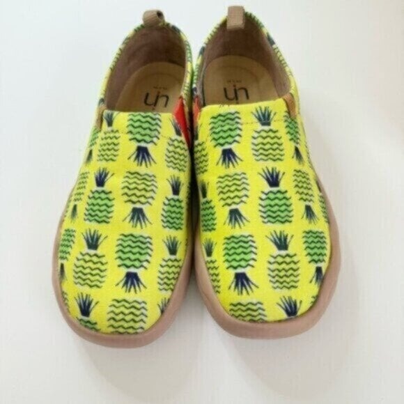 UIN Size 7 Slip On Shoes Canvas Comfortable Loafers Yellow Pineapple
