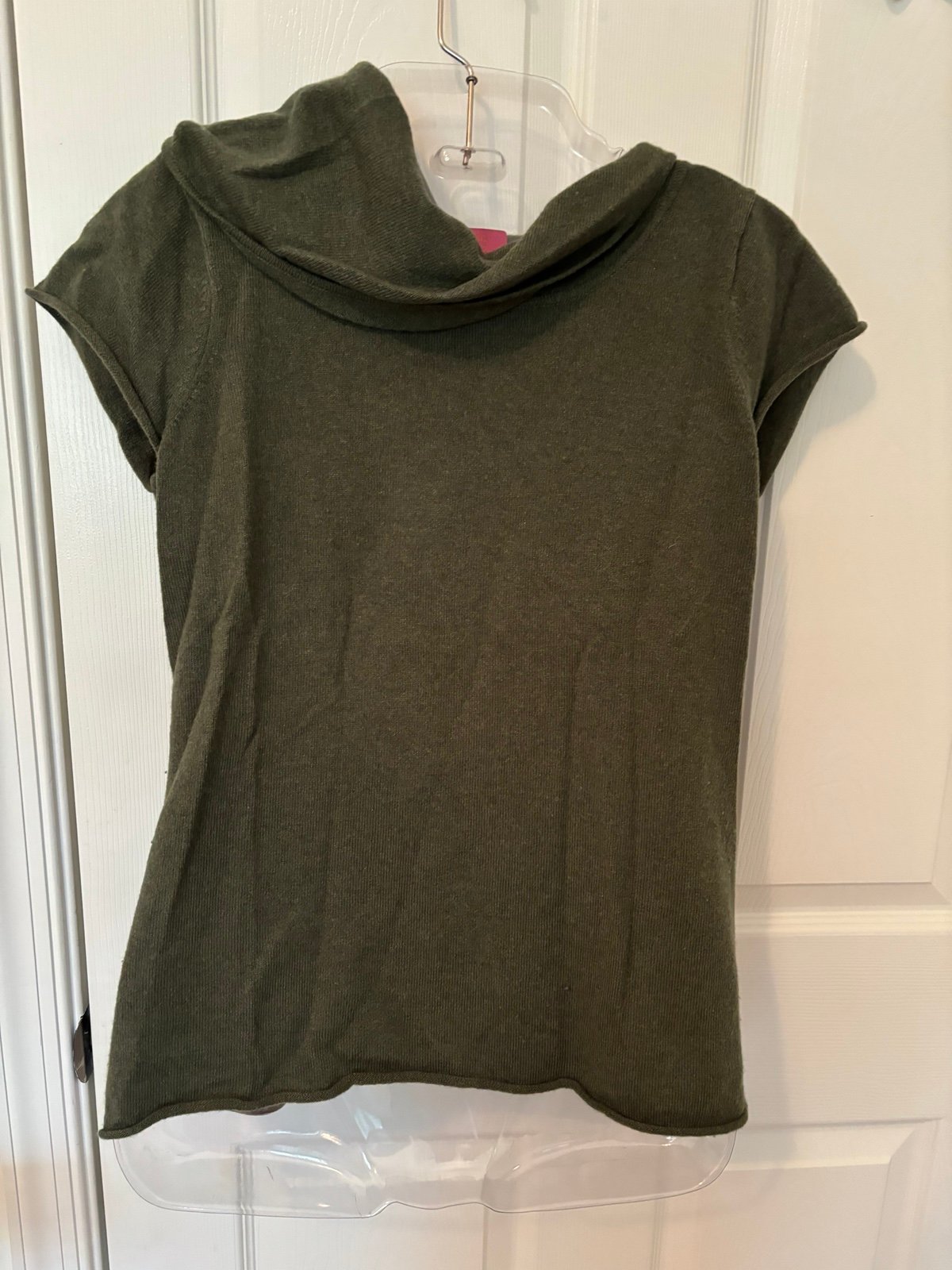 Cashmere Cachet medium 100% cashmere green sweater