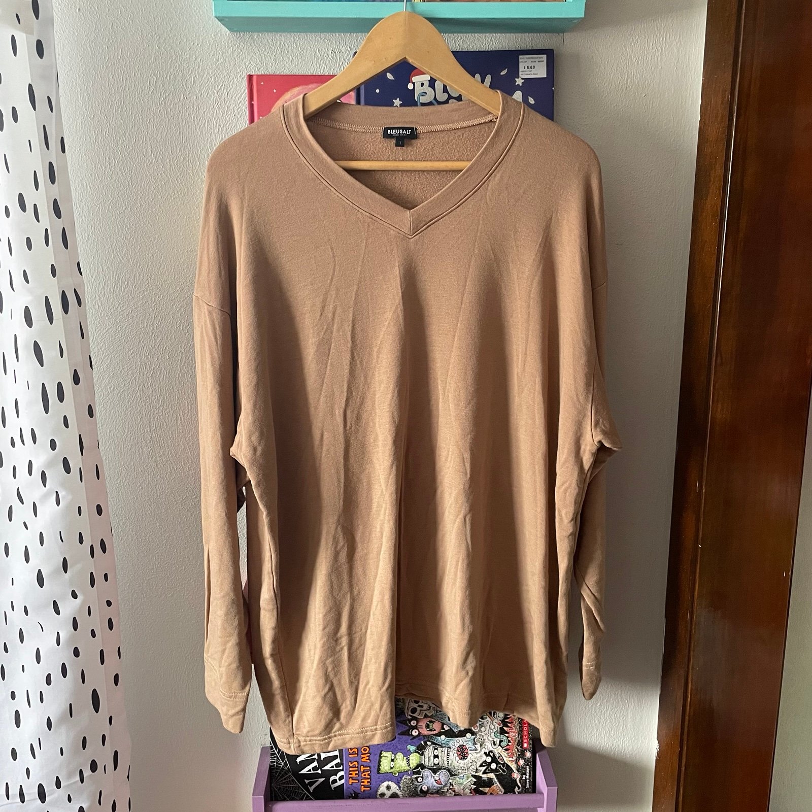 Bleusalt The Oversized V-Neck