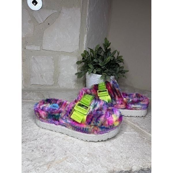 UGG Fluffita Pixelate Slide Sandal - Multicolor sz 6